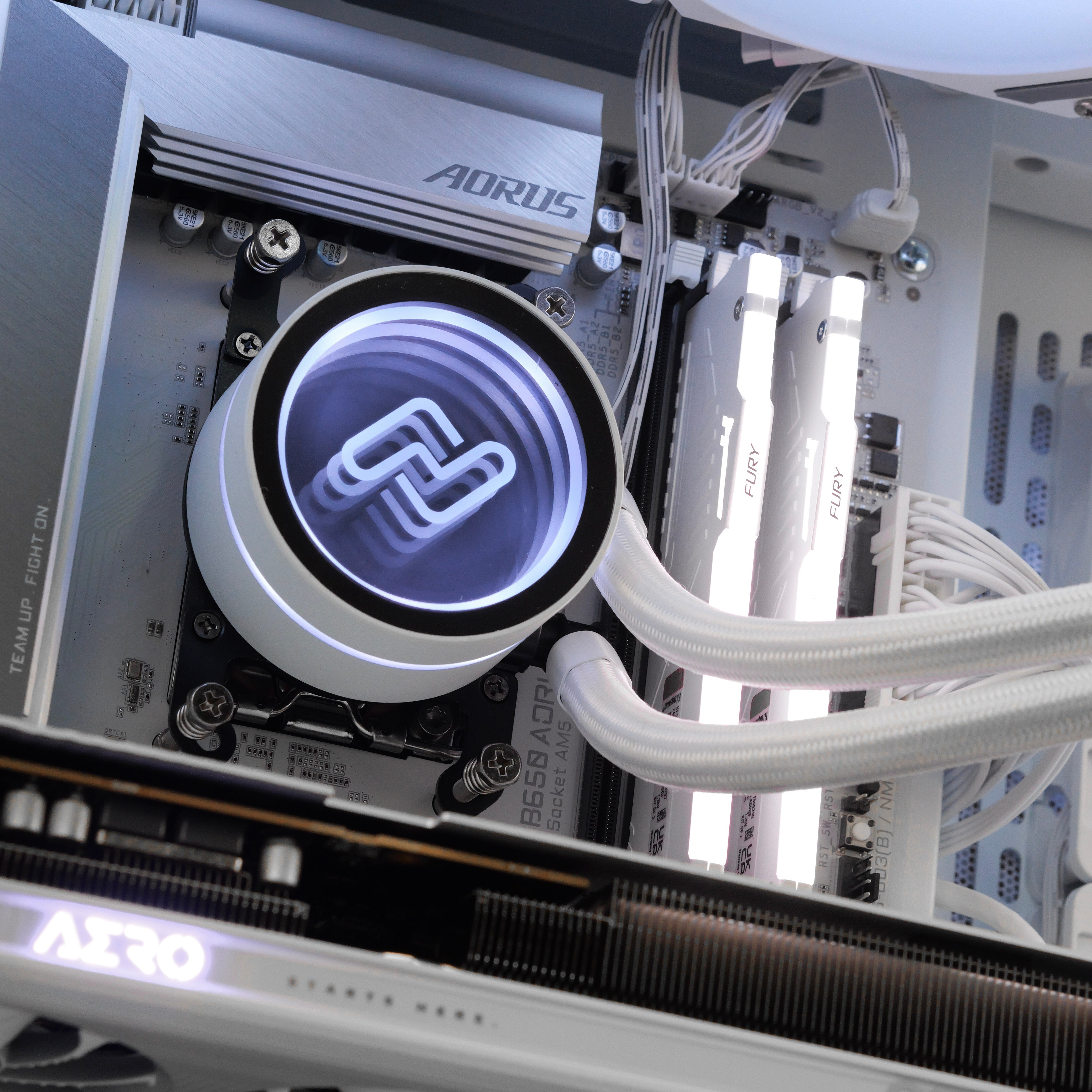 RETRO PRO: RYZEN 5 7500F | RTX 5060