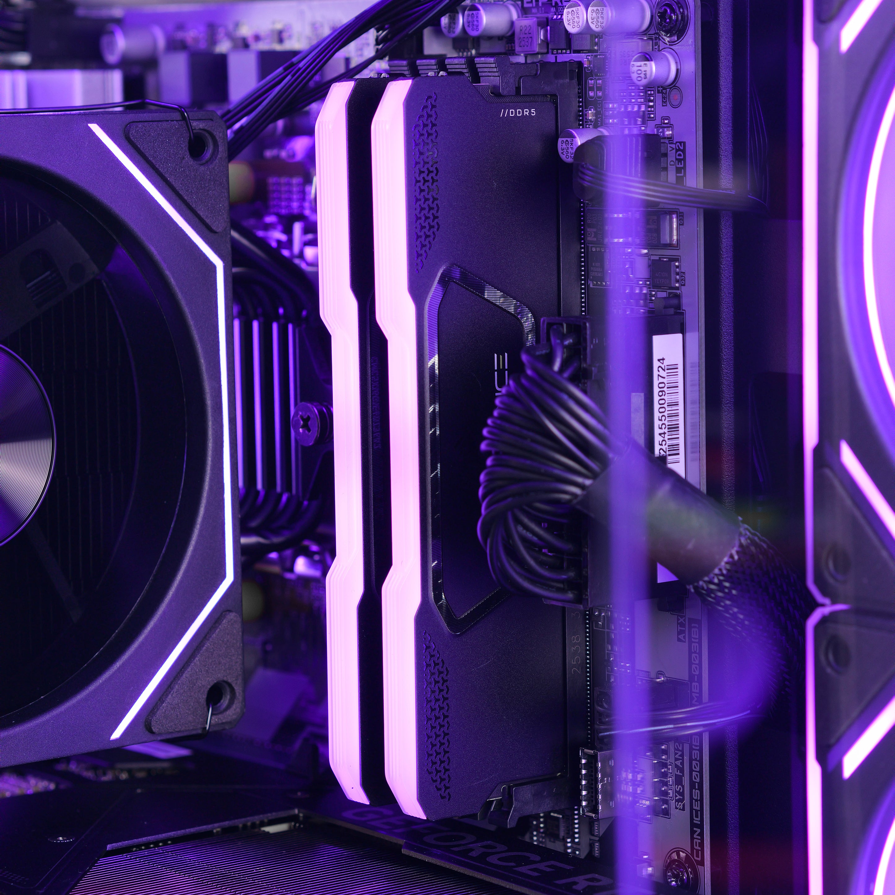 AURA: RYZEN 5 7500F | RTX 5070