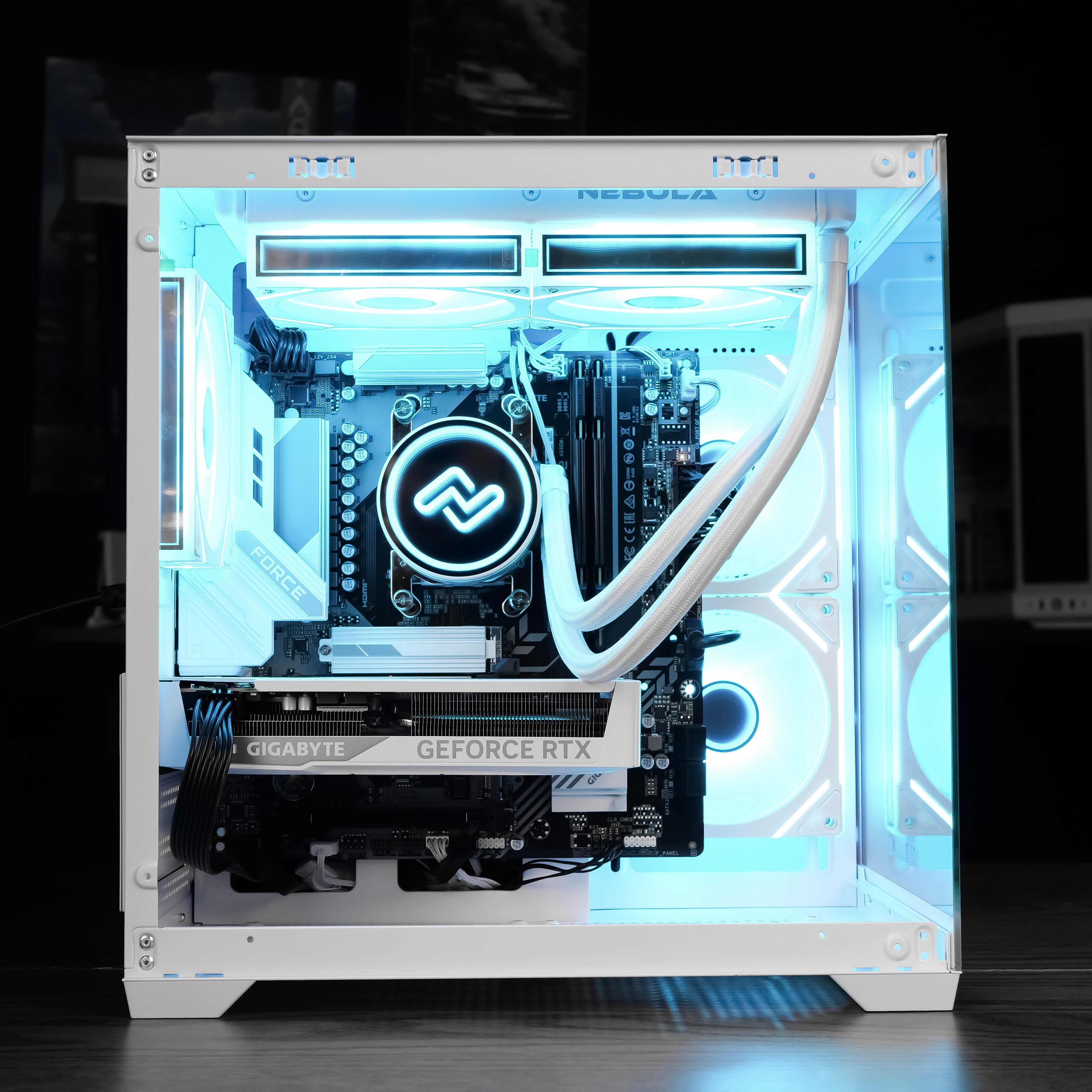 SNOWFALL: RYZEN 5 7500F | RTX 5060