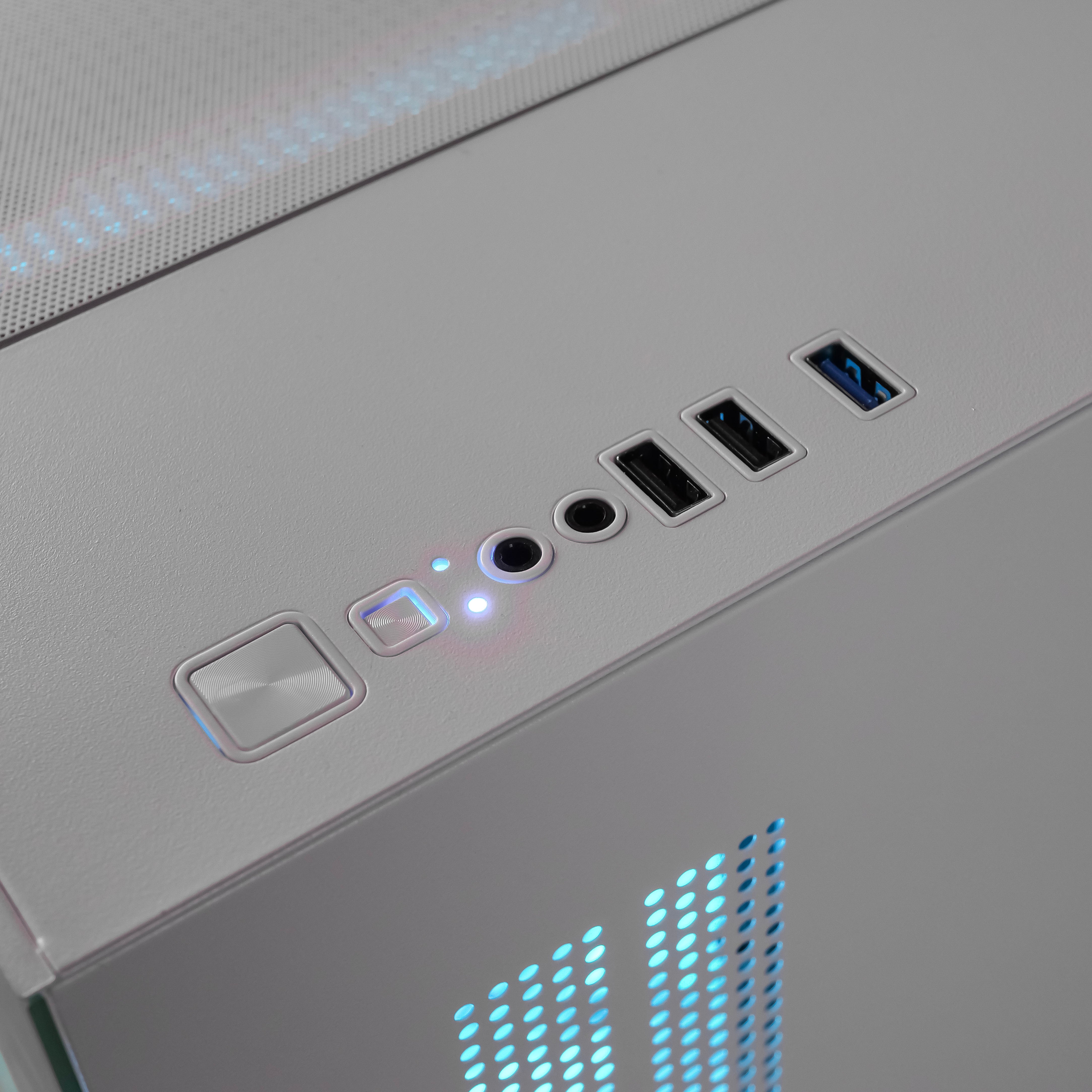 SNOWFALL: RYZEN 5 7500F | RTX 5060