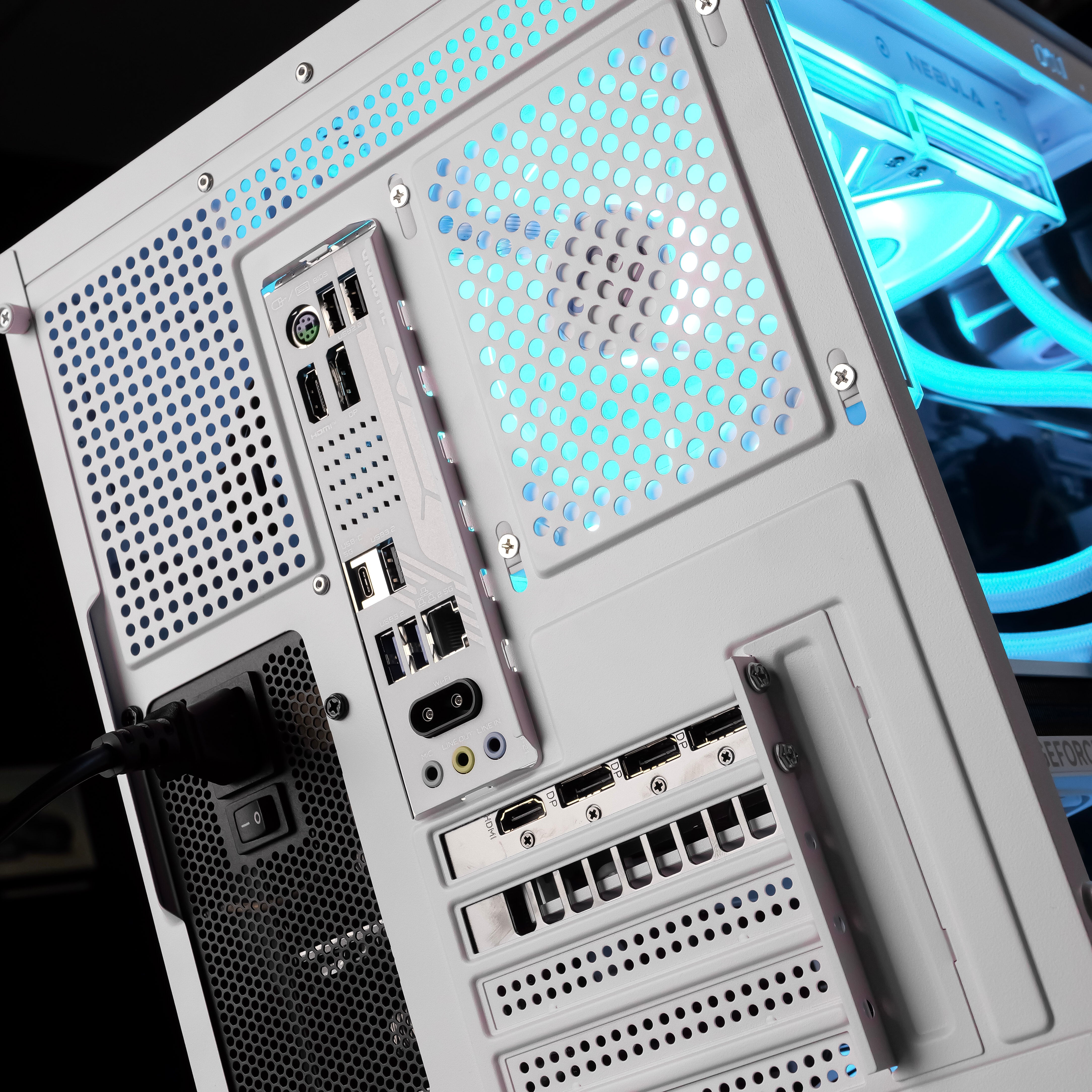 SNOWFALL: RYZEN 5 7500F | RTX 5060