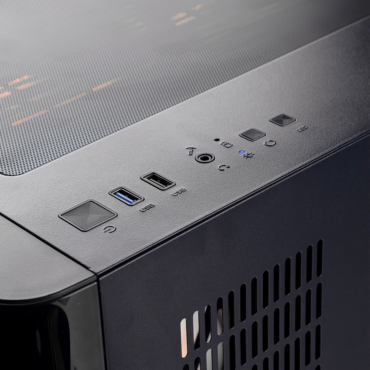 ASTRAL: RYZEN 5 7500F | RTX 5070