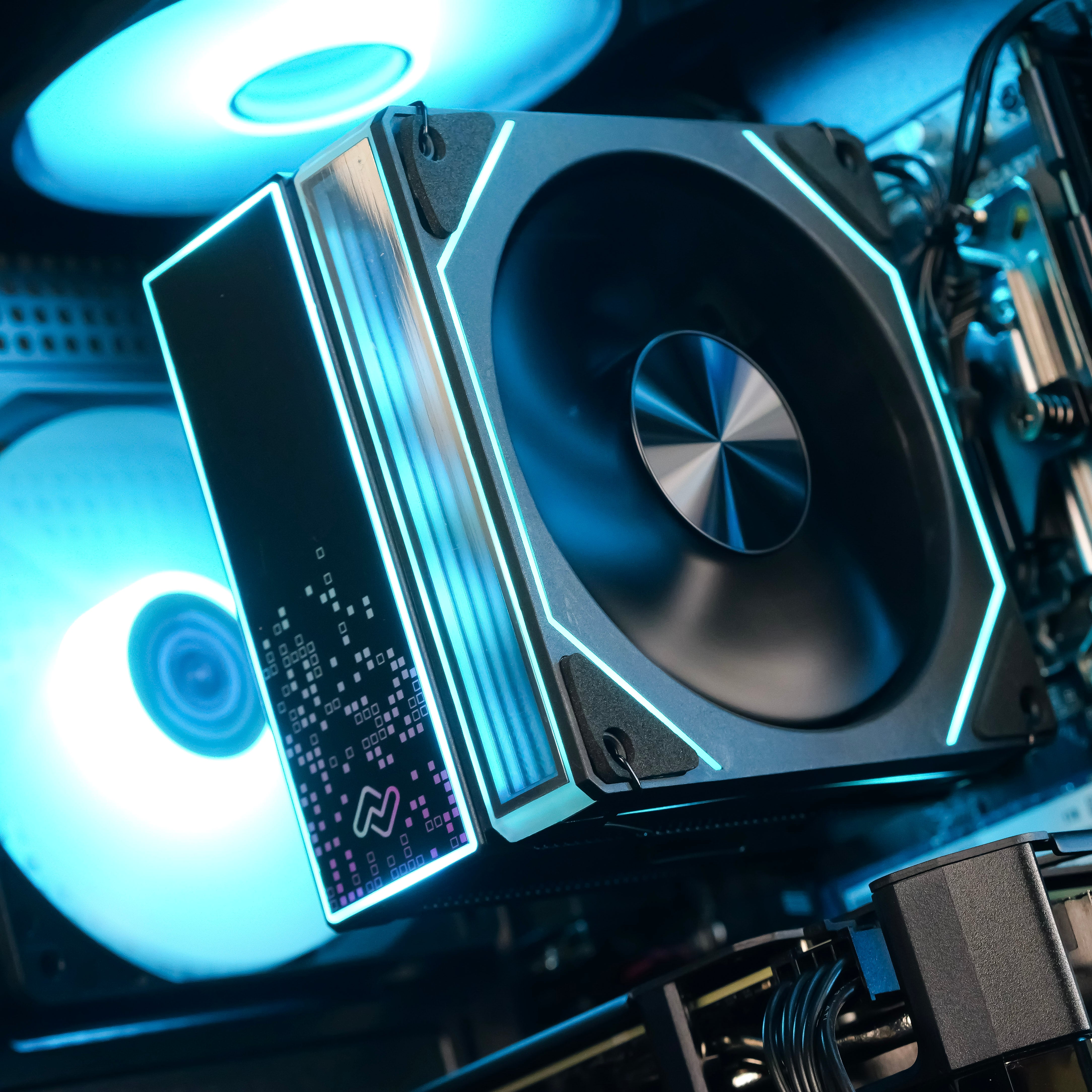 ORION ELITE: RYZEN 5 7500F | RX 9060 XT