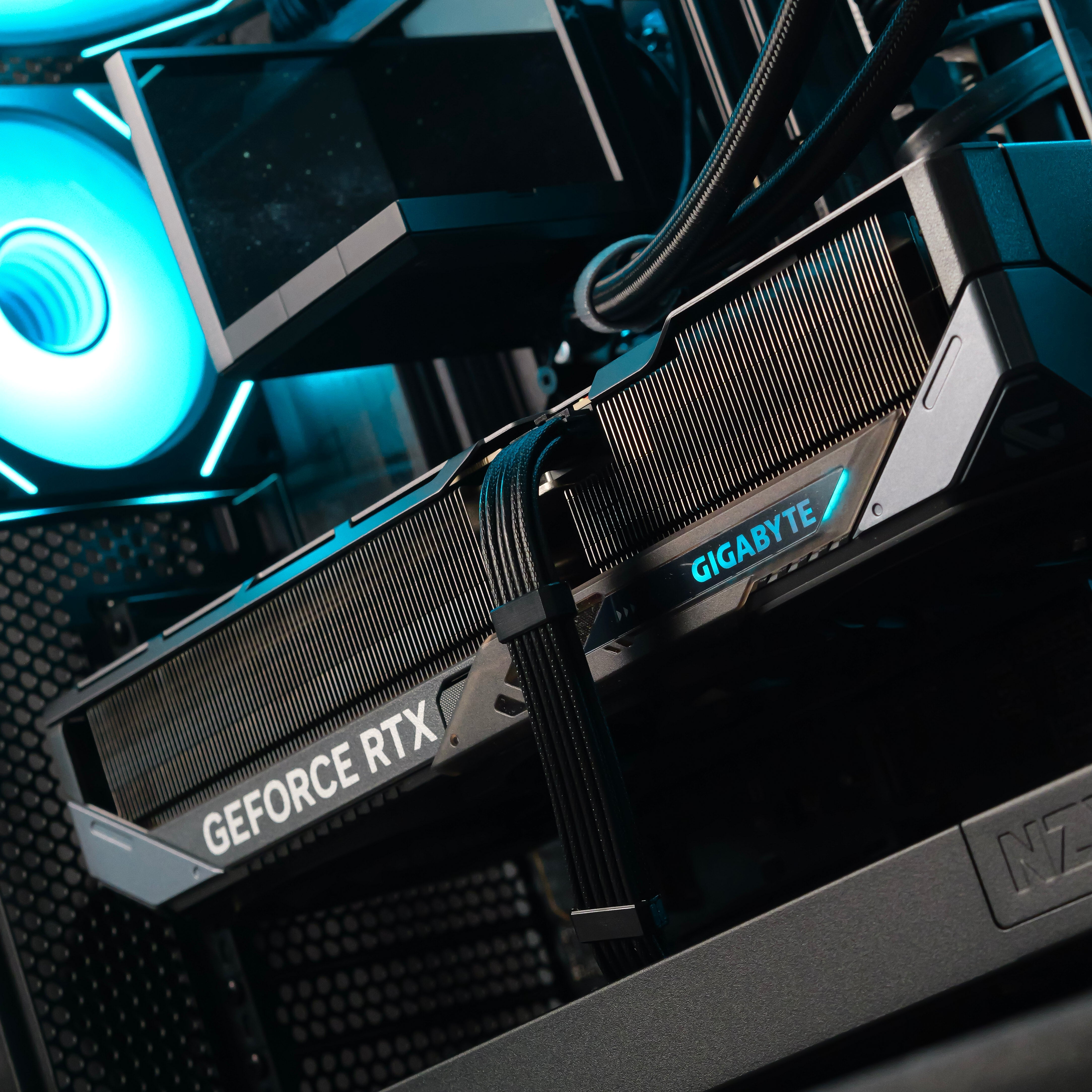 CELESTIAL EDGE: RYZEN 7 7800X3D | RTX 5090