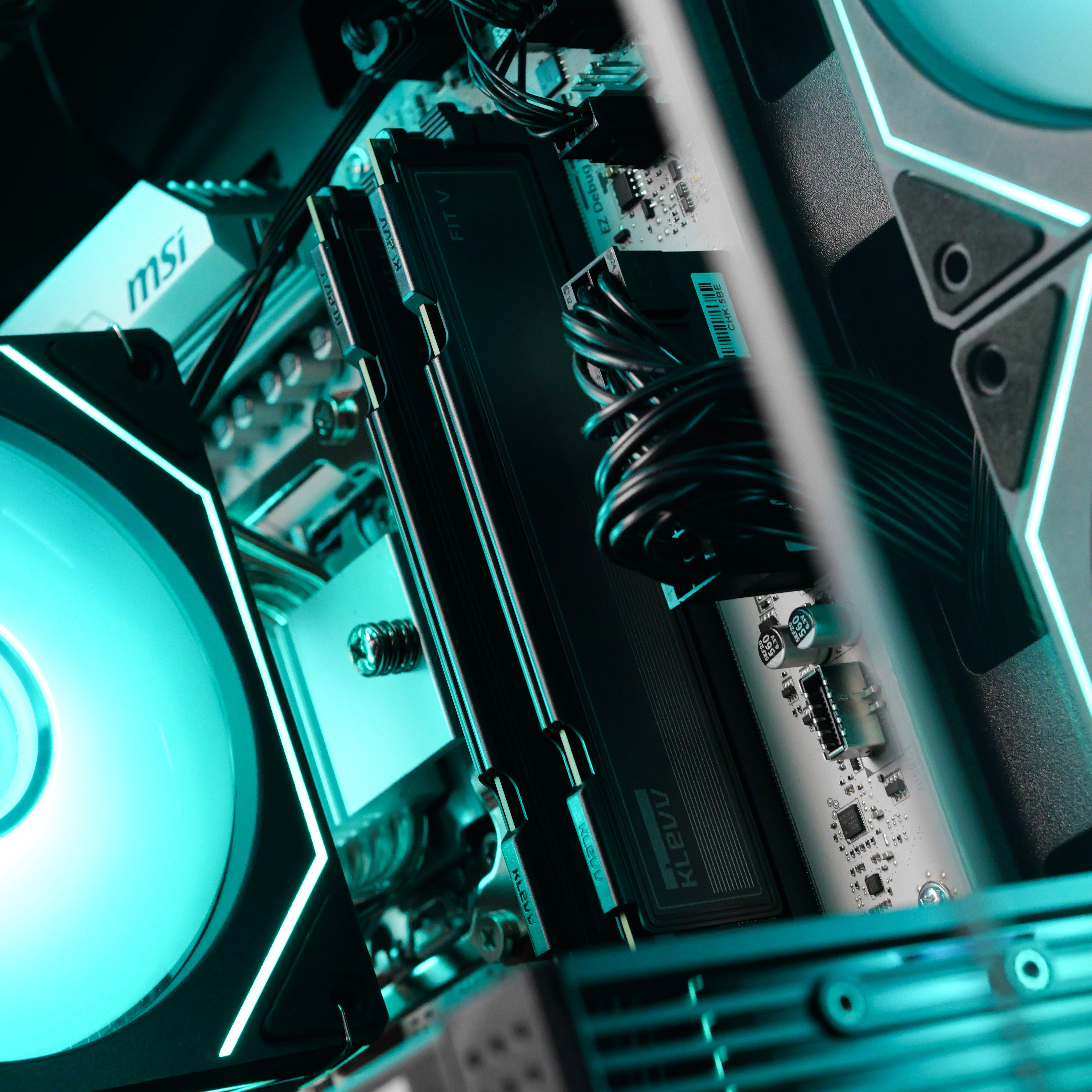NOBLE FORCE: RYZEN 5 7500F | RTX 5060 Ti