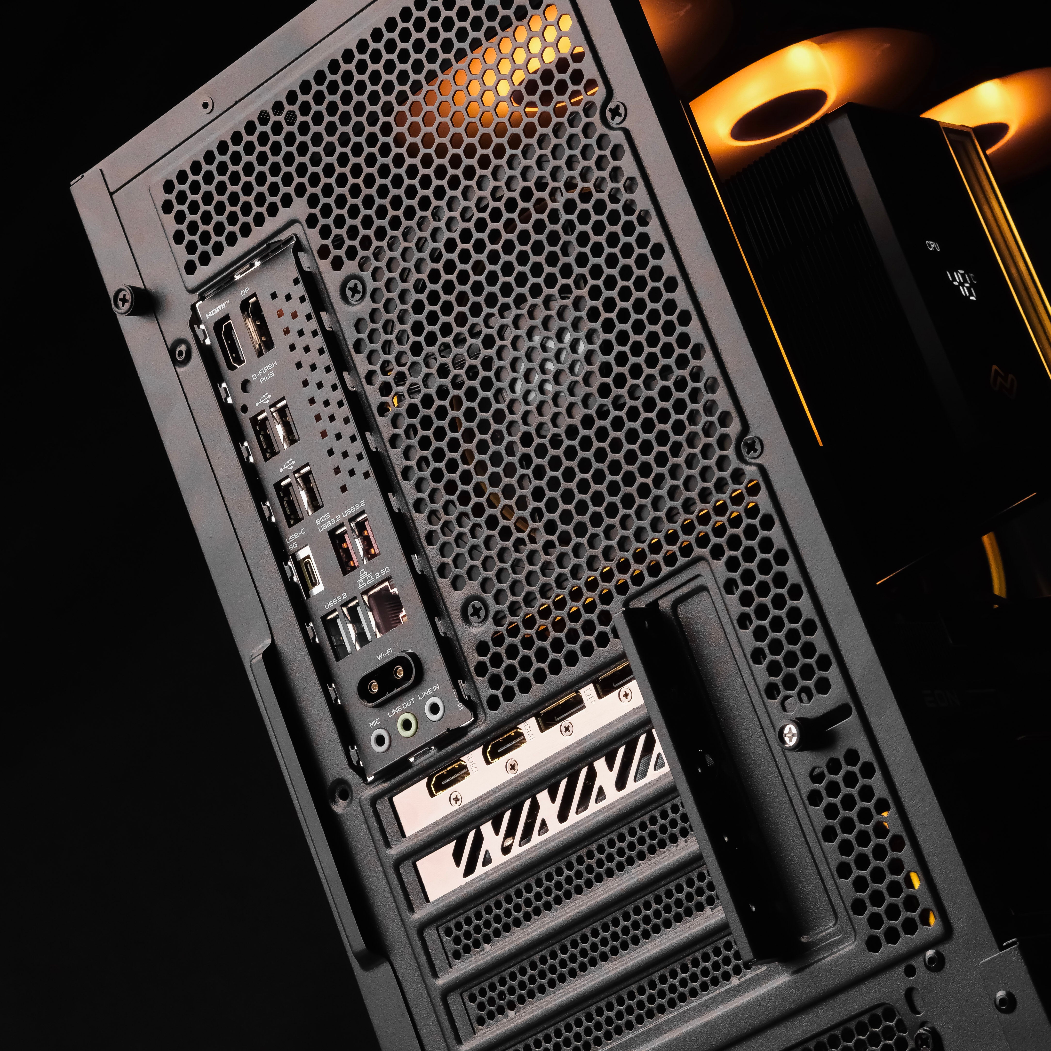 SOVEREIGN: RYZEN 7 7700 | RX 9070 GRE