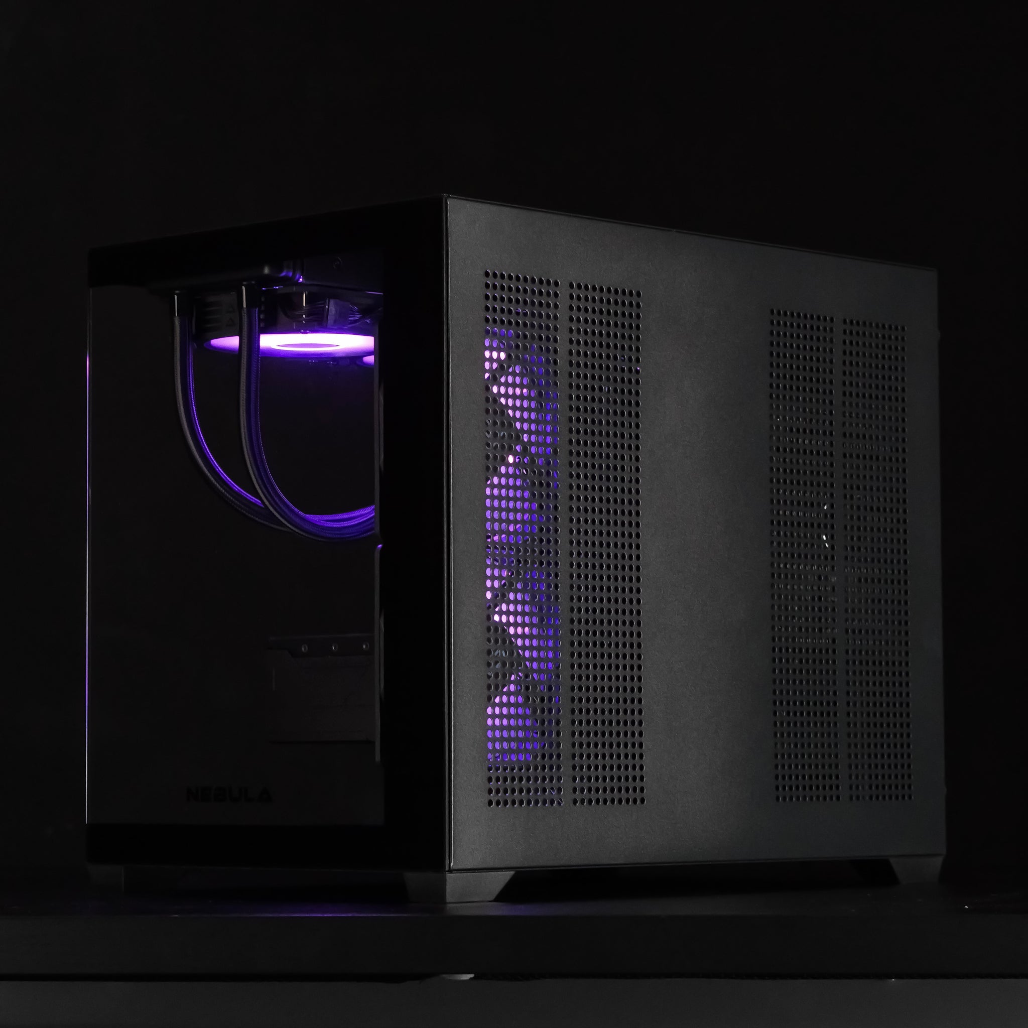 VIOLET: RYZEN 7 7700 | RX 9070 XT