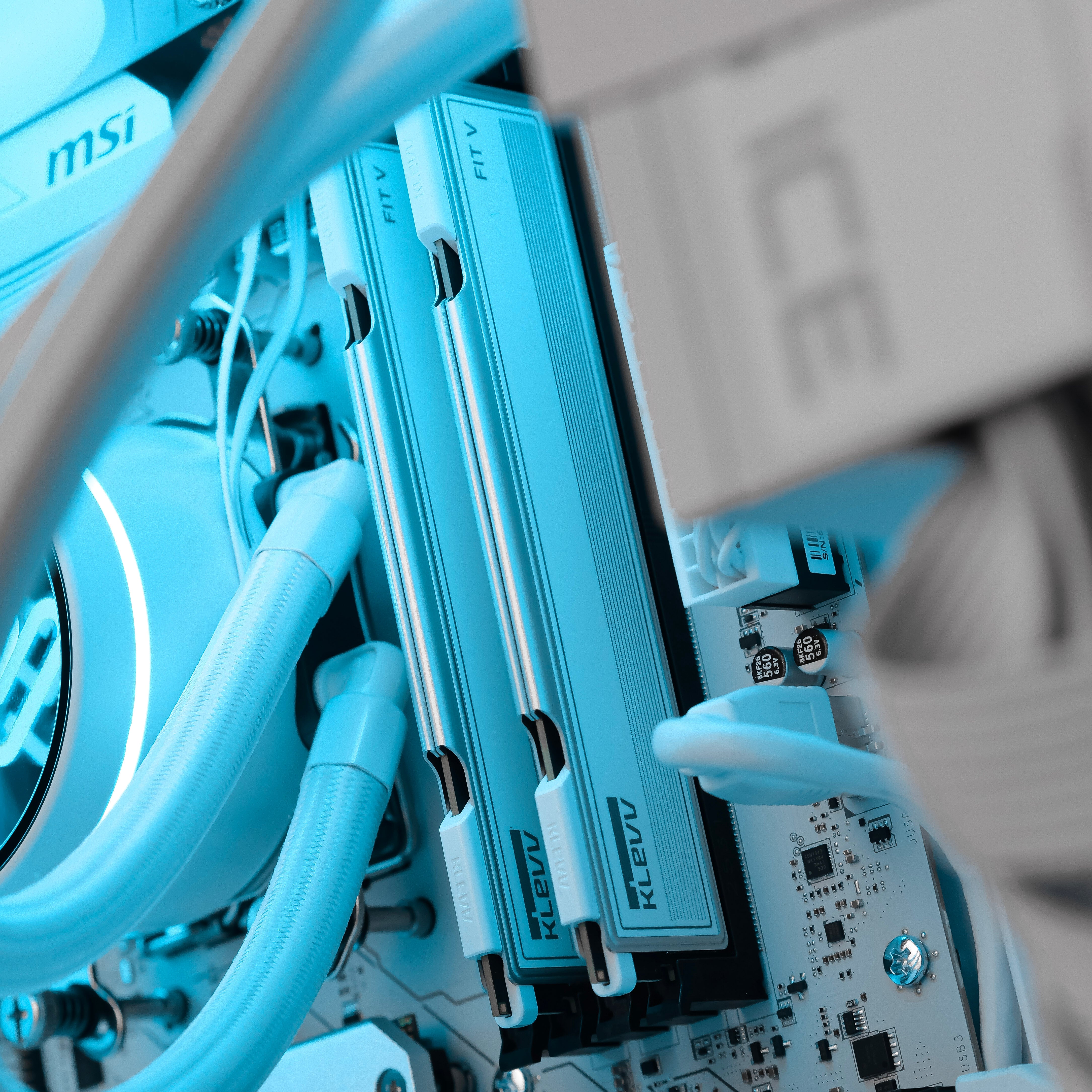 REGENT A3 PRO: RYZEN 7 8700F | RTX 5060