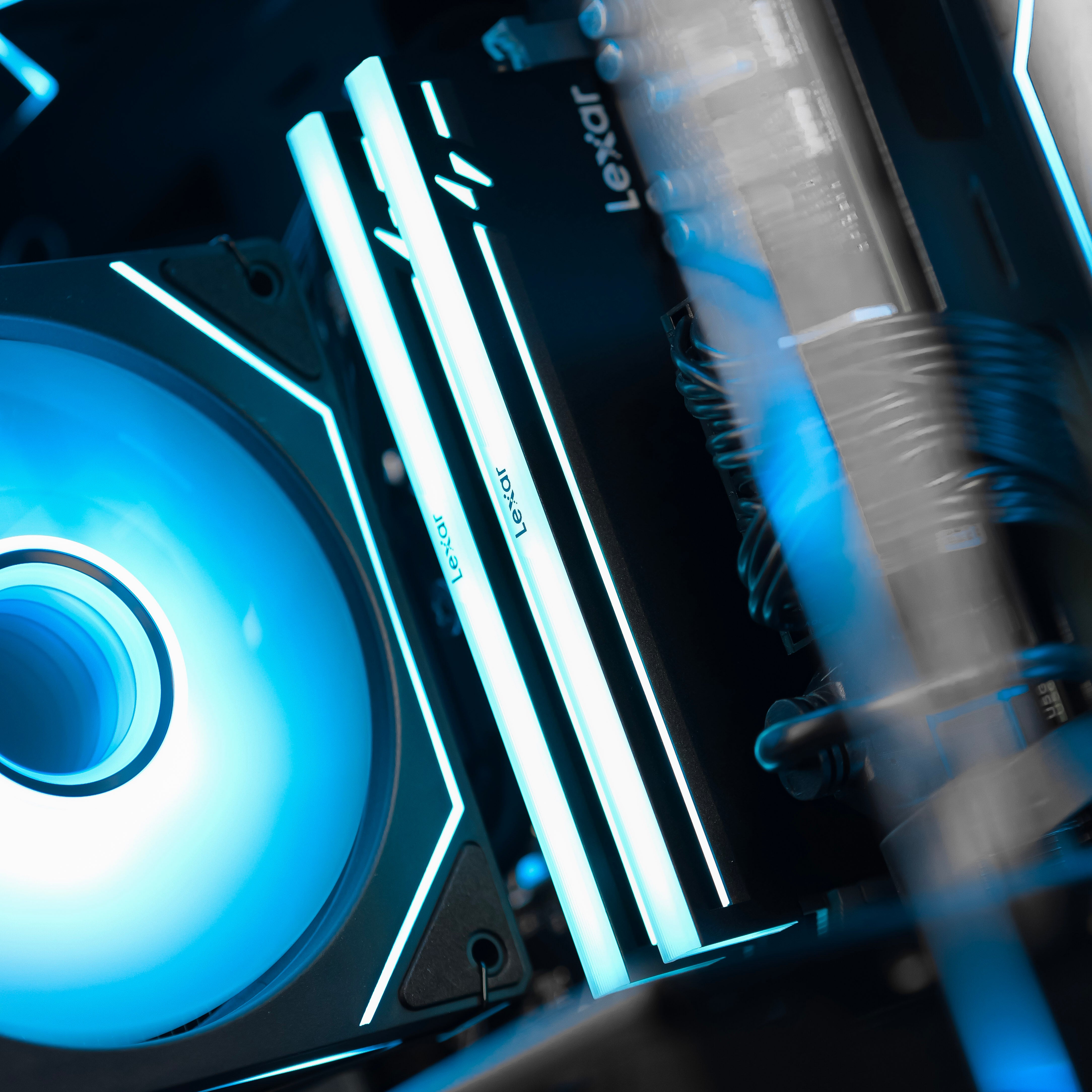 AZURITE BOLT: RYZEN 5 7500F | RX 9070 XT
