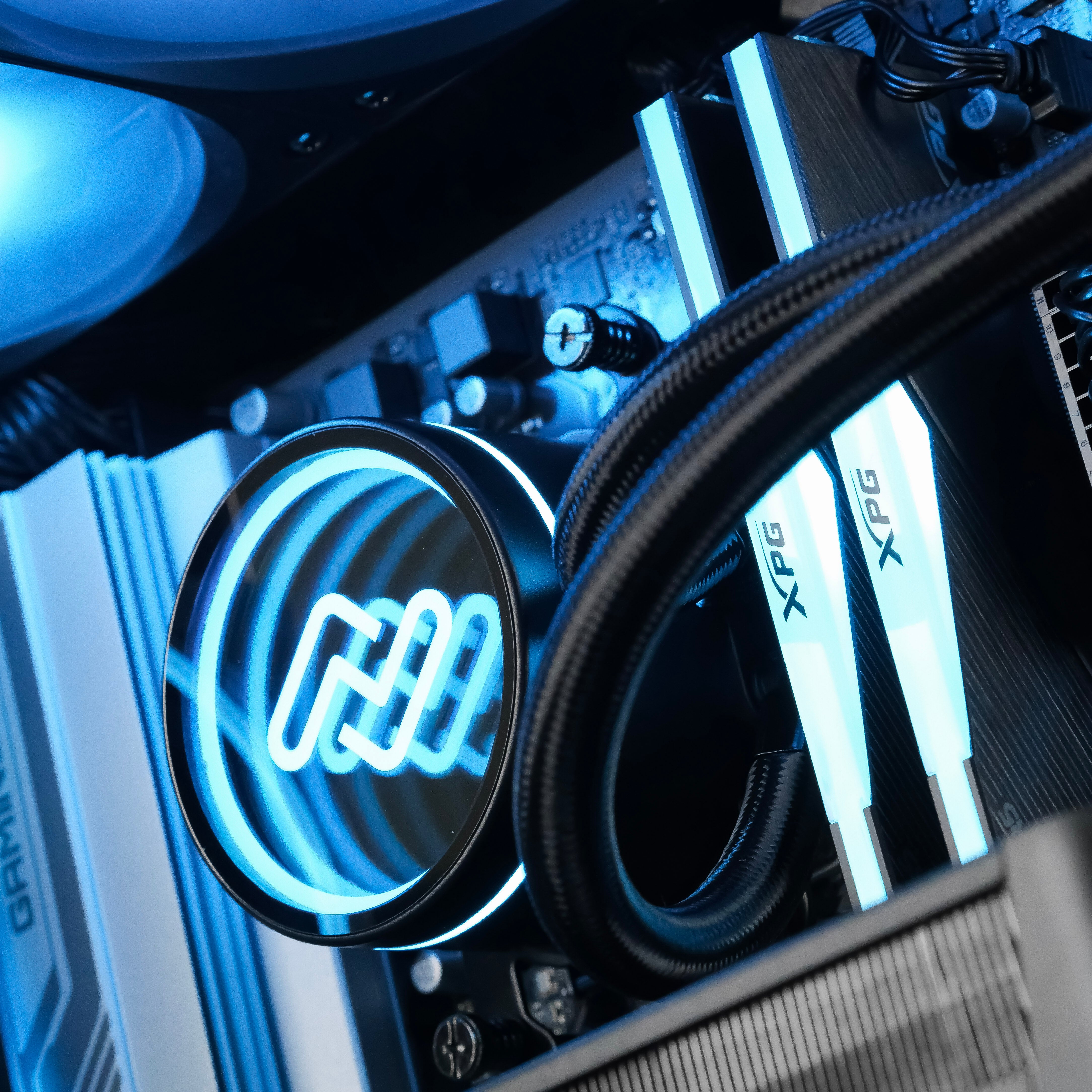 SOLAR PULSE: RYZEN 7 9850X3D | RTX 5060