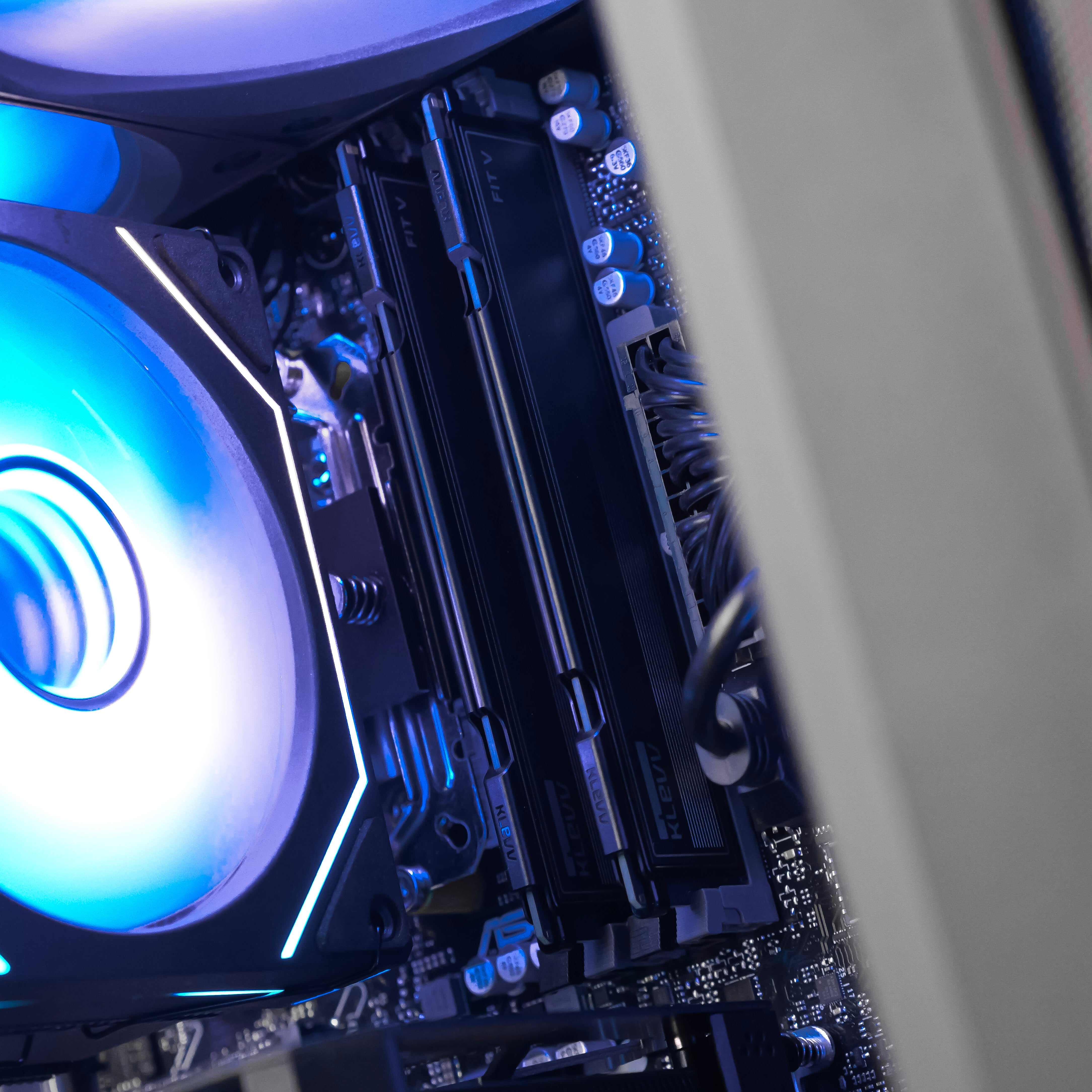 ONYX PRIME: RYZEN 5 7500F | RTX 5060