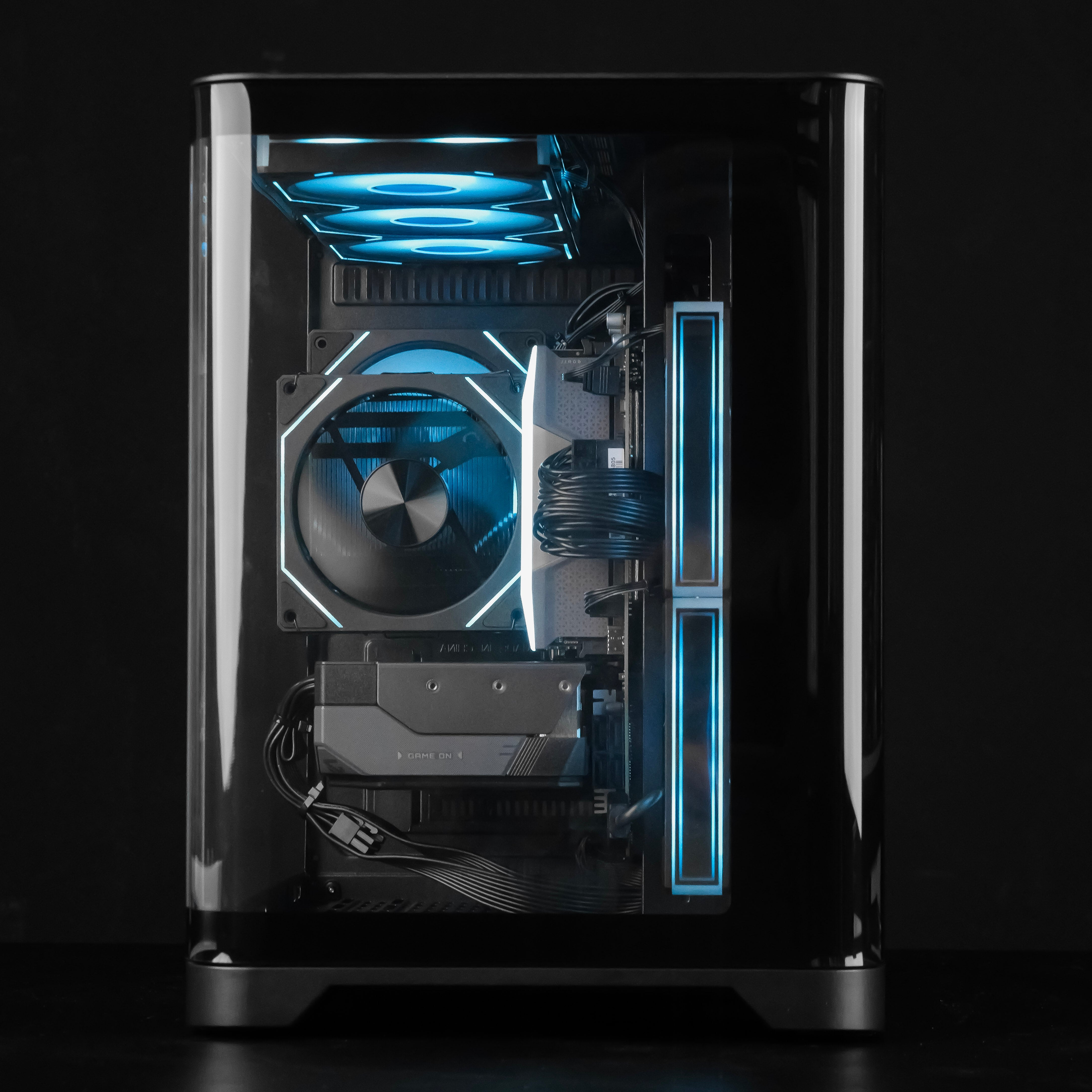 AZURITE BOLT: RYZEN 5 7500F | RX 9070 XT