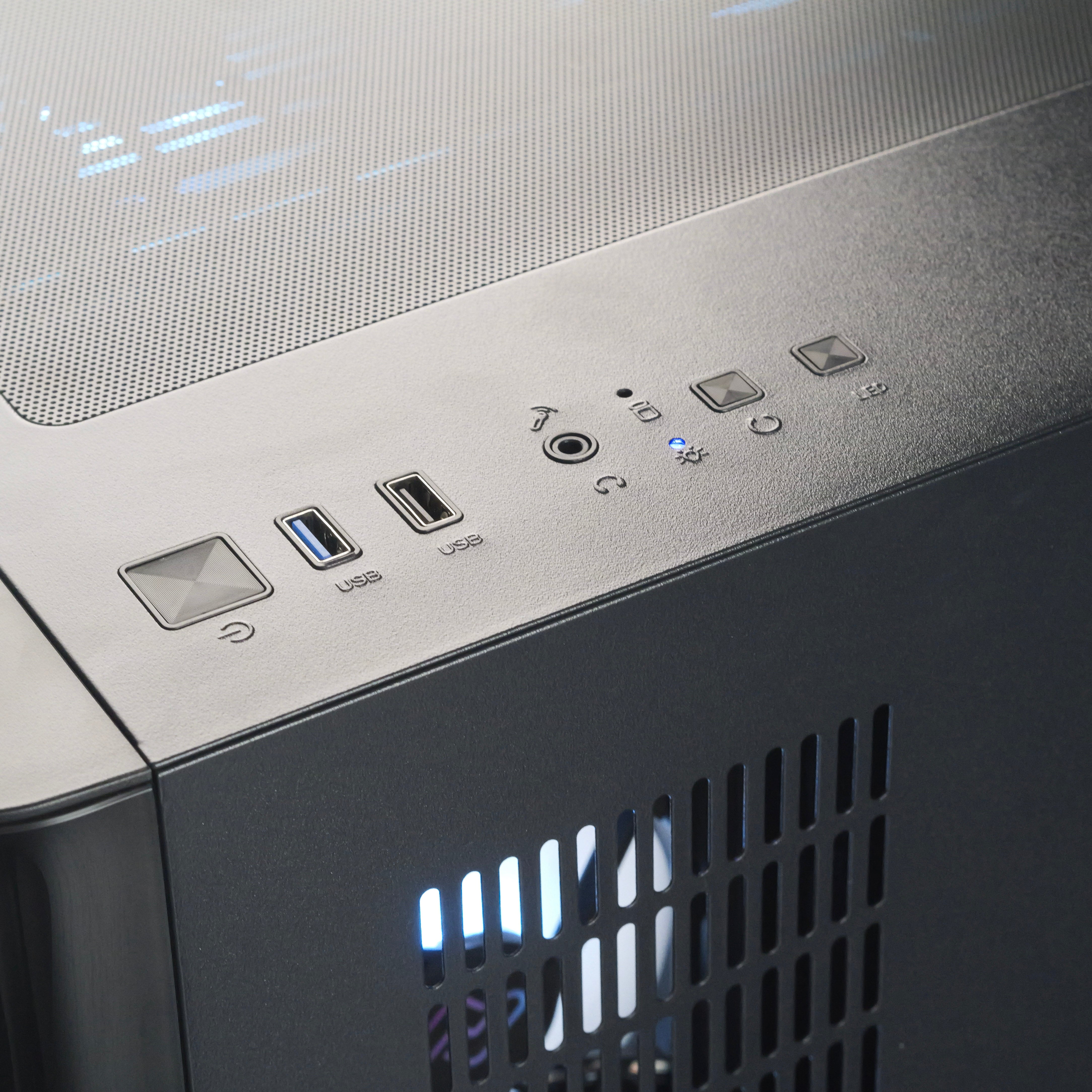 AZURITE BOLT: RYZEN 5 7500F | RX 9070 XT