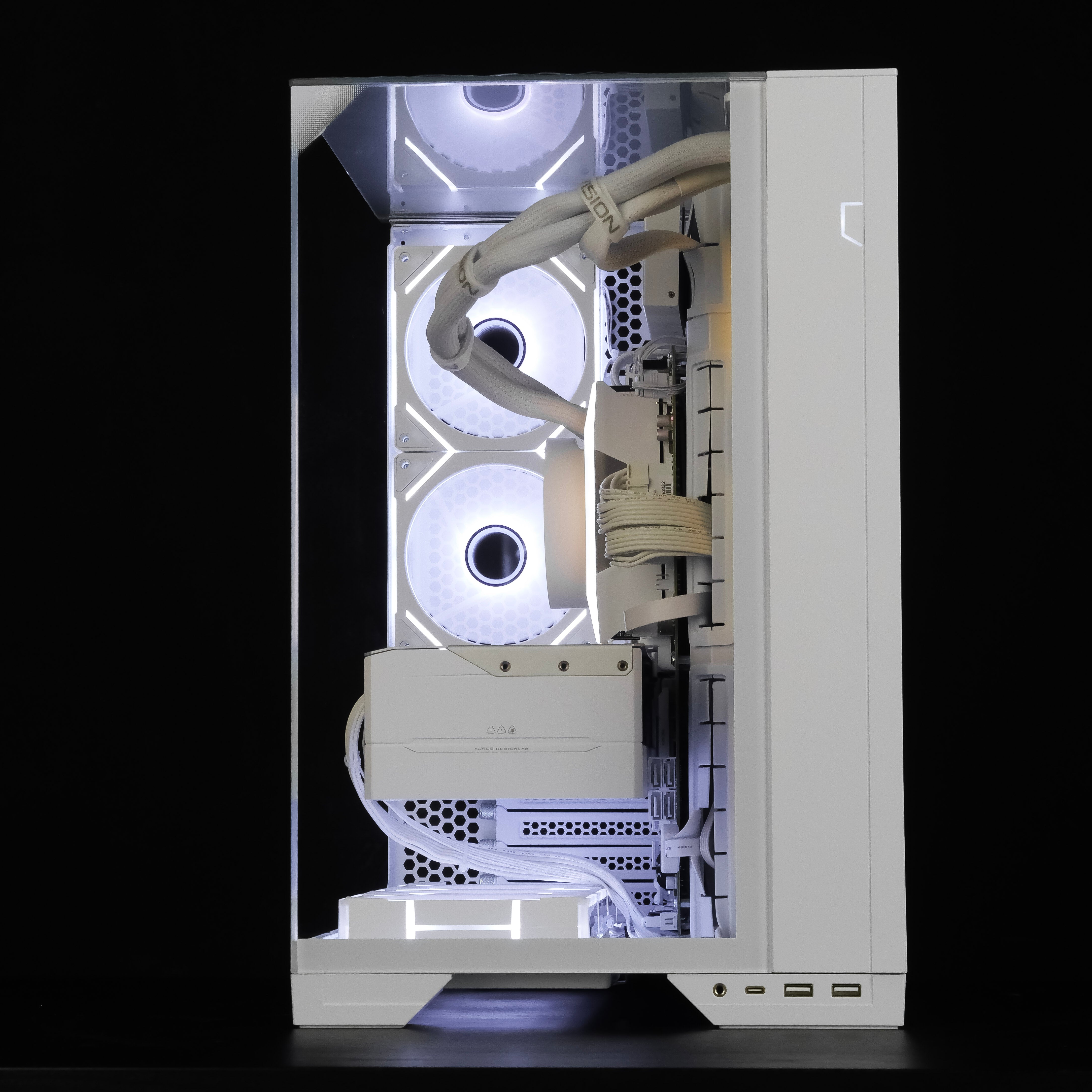 EXILE: RYZEN 7 9800X3D | RTX 5080
