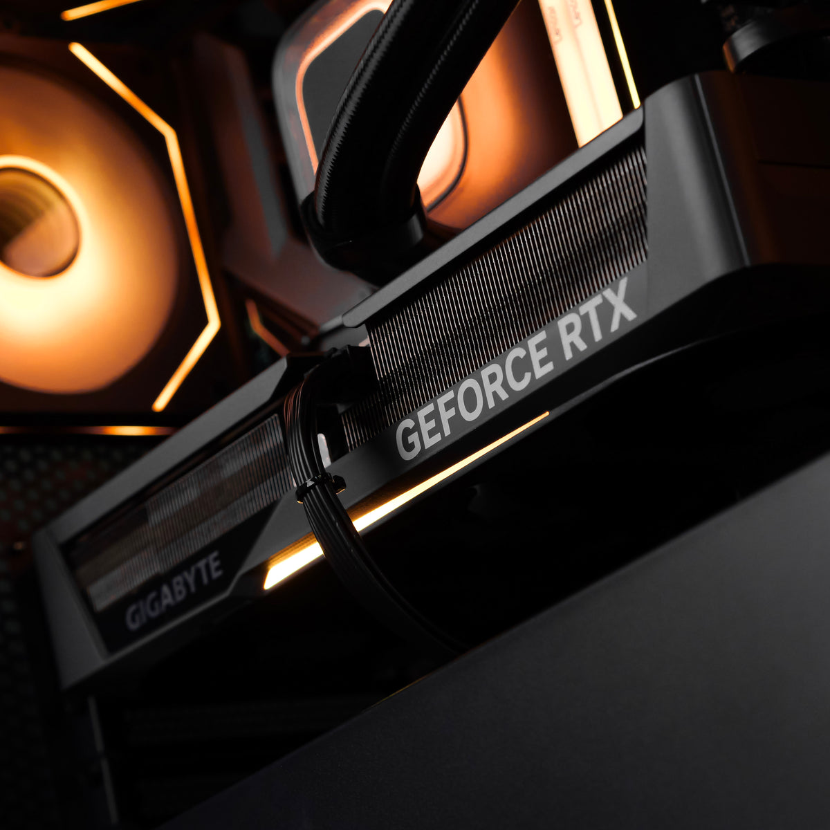 DUSK: Intel Core Ultra 7 270K | RTX 5070