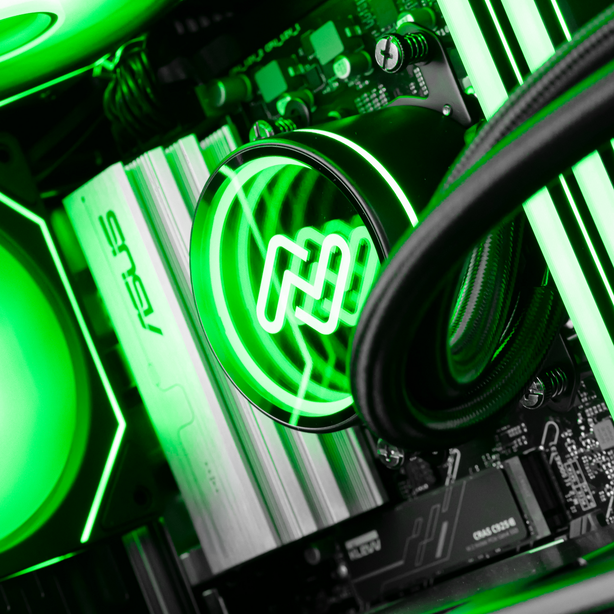 THORN BLADE: RYZEN 7 7800X3D | RX 9070 XT