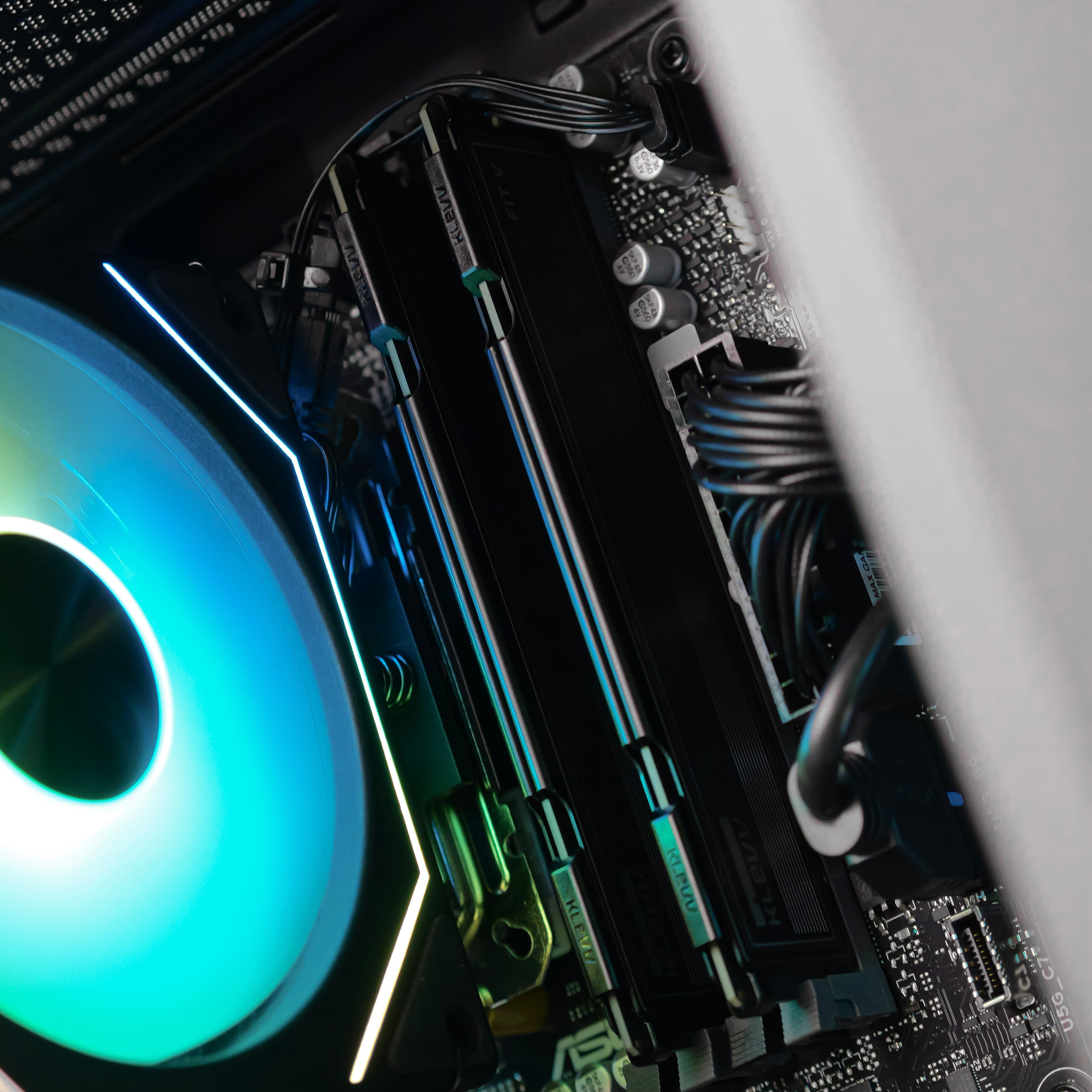 ONYX PRIME: RYZEN 5 7500F | RTX 5060