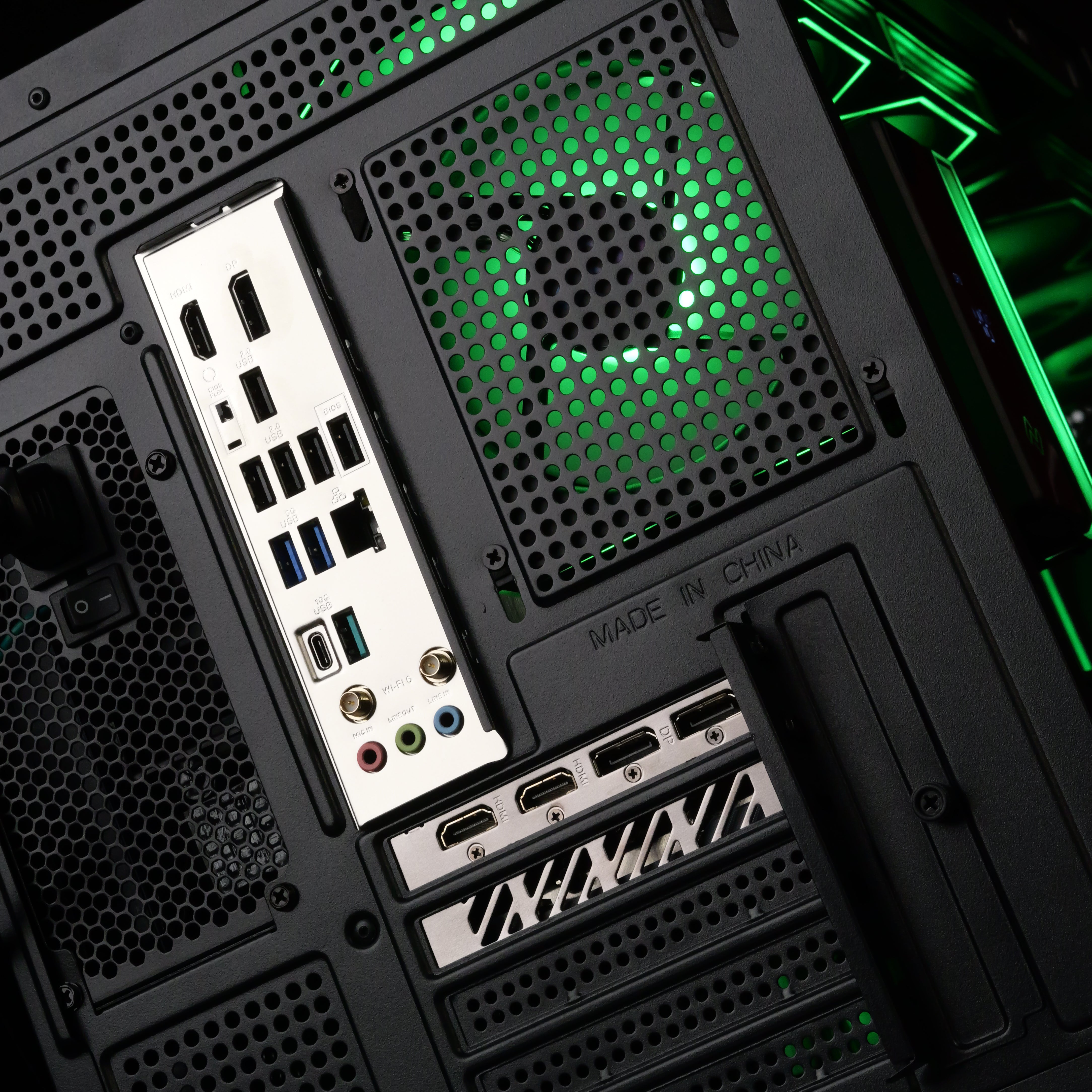 VIPER: RYZEN 5 7500F | RX 9070 GRE
