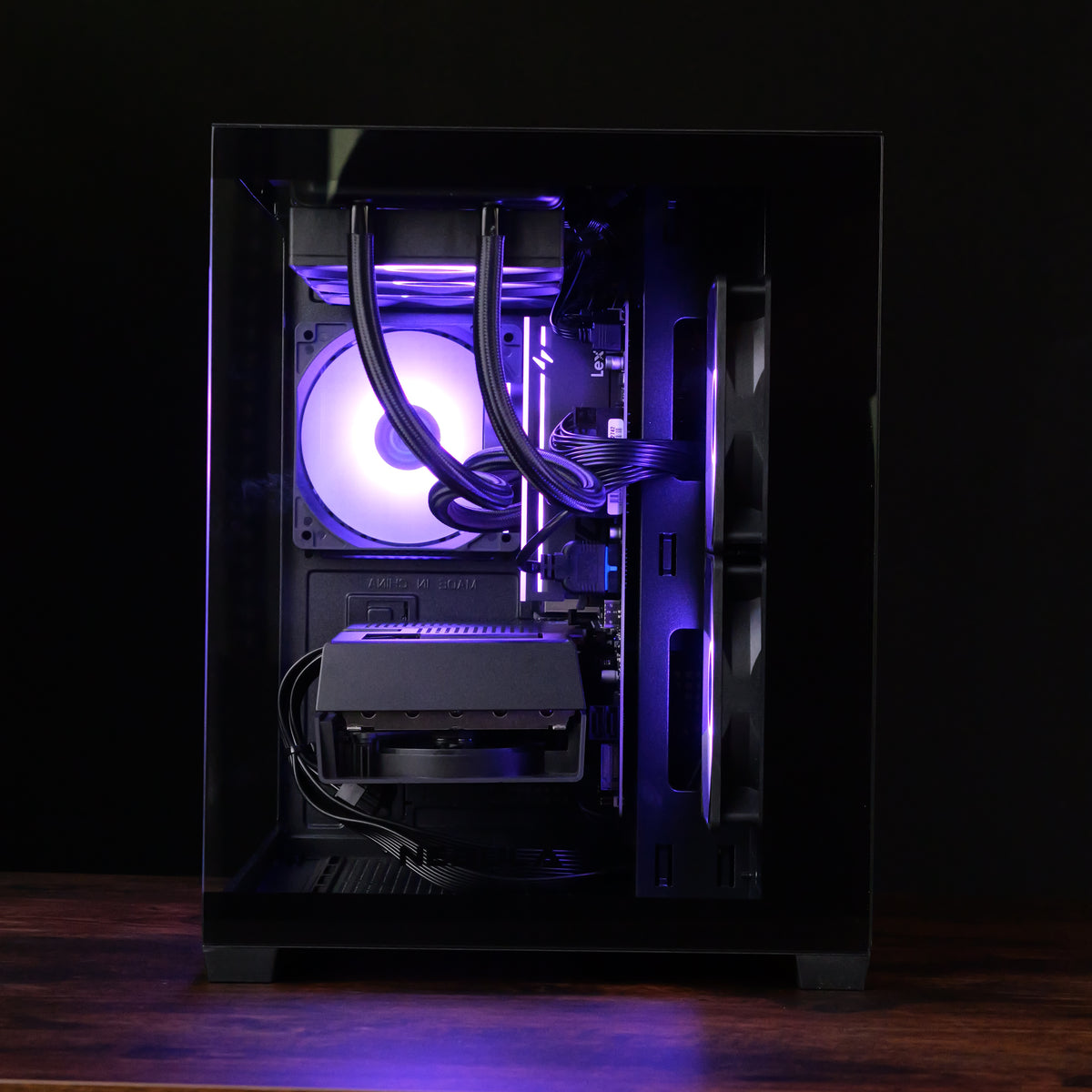VIOLET: RYZEN 7 7700 | RX 9070 XT