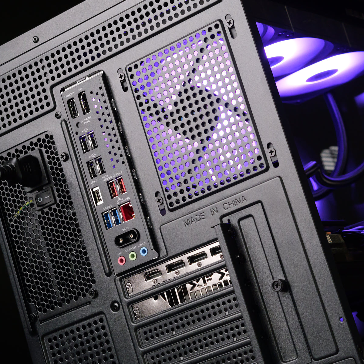 VIOLET: RYZEN 7 7700 | RX 9070 XT
