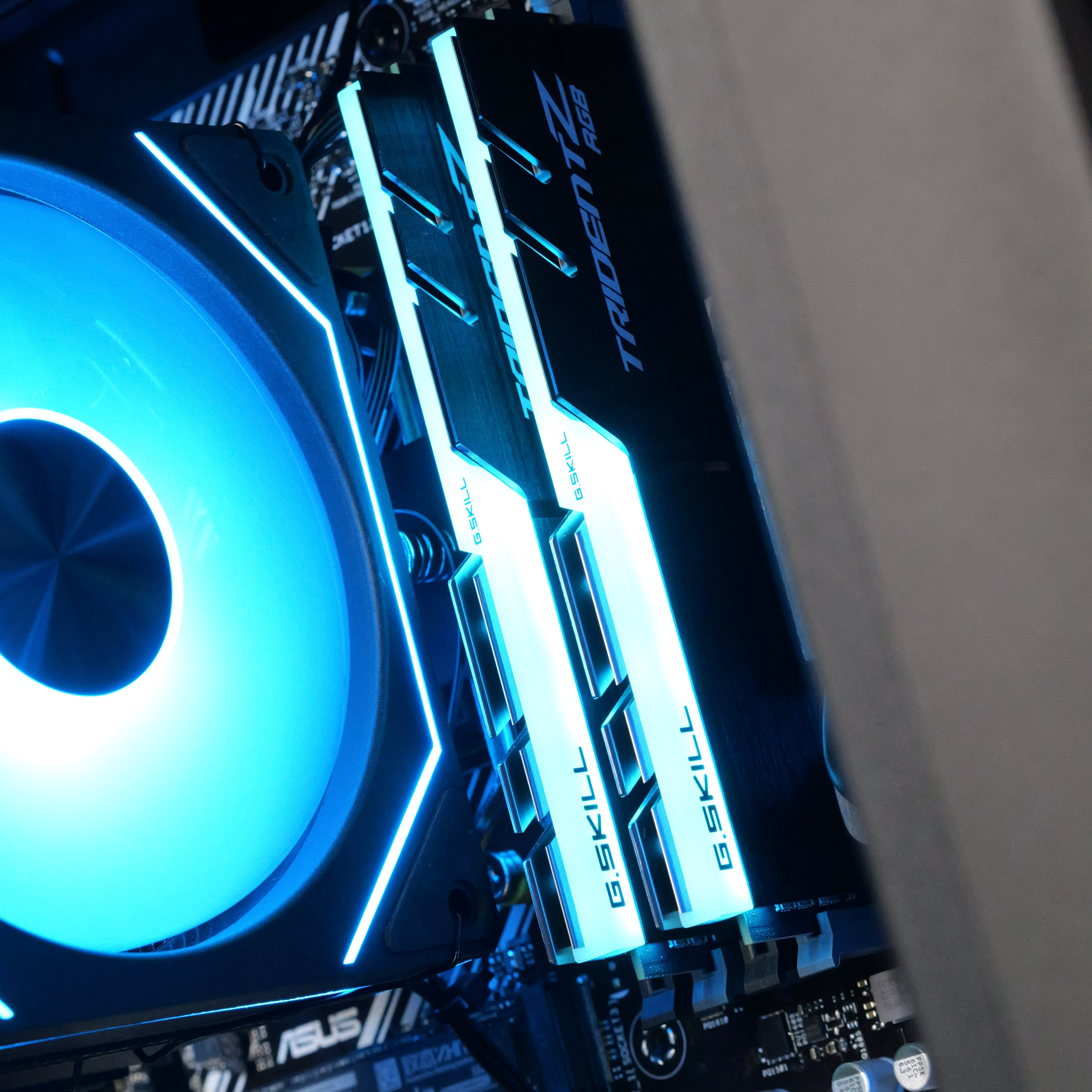 DARK REIGN: RYZEN 5 5600GT | 16GB RAM