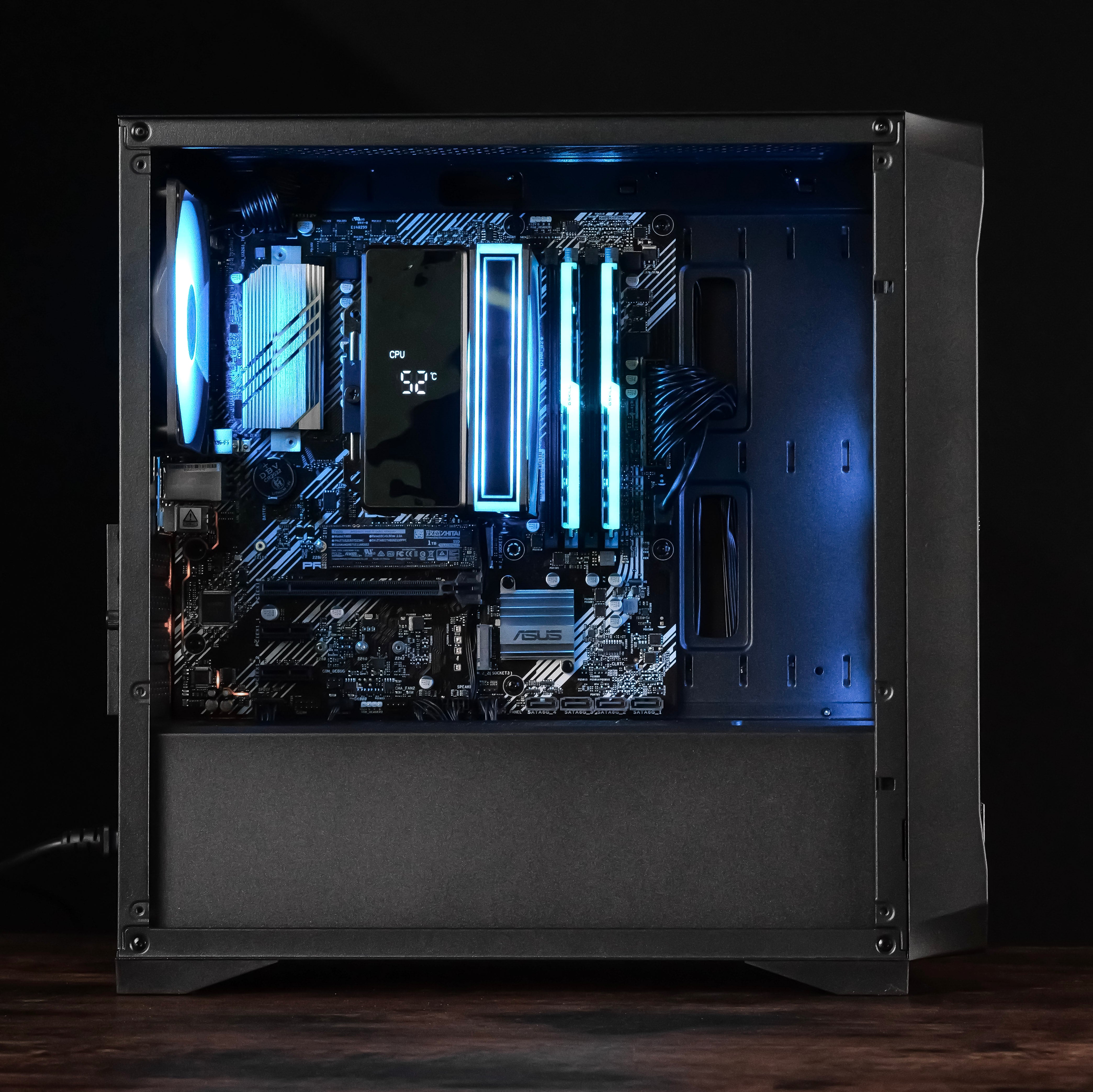 DARK REIGN: RYZEN 5 5600GT | 16GB RAM