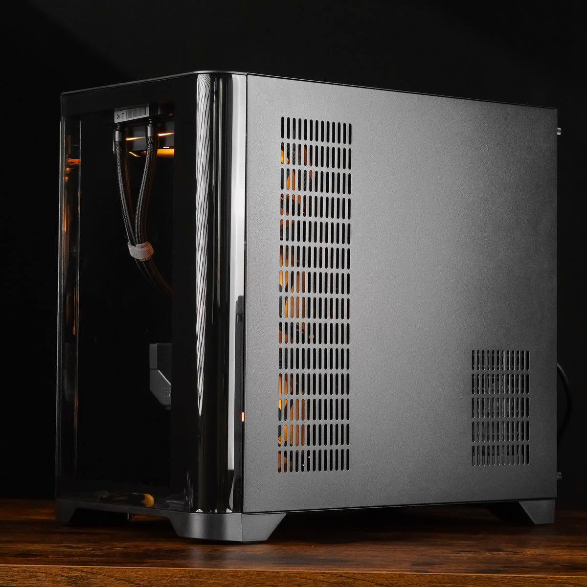 PHANTOM SURGE MAX: RYZEN 9 9950X3D | RTX 5080