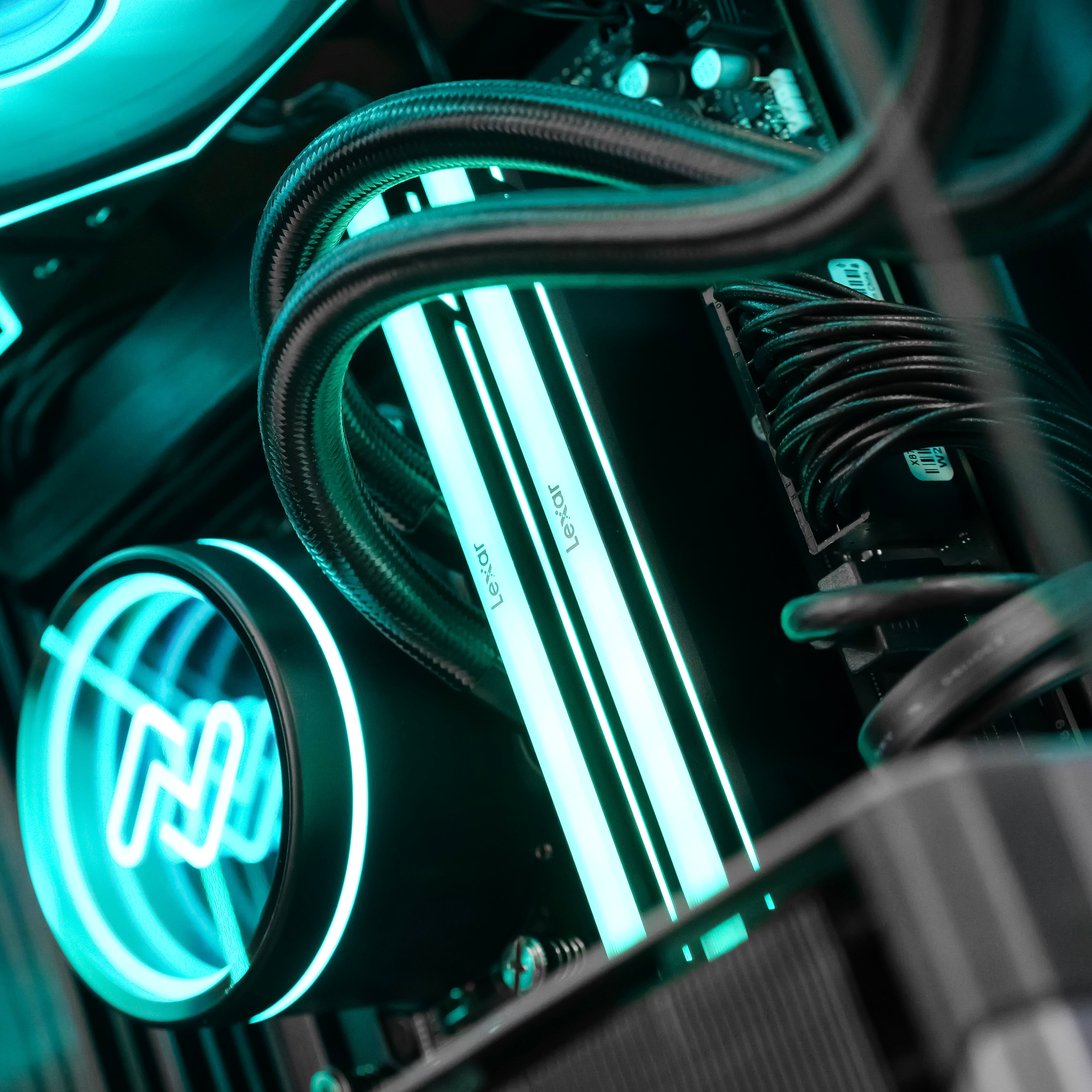 INVOKER: RYZEN 7 9800X3D | RTX 5070 Ti