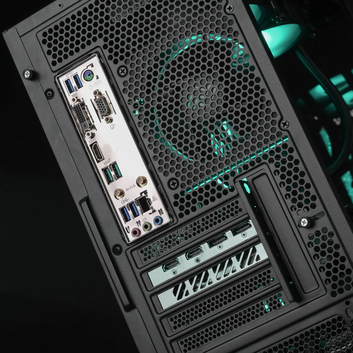 LEVIATHAN: RYZEN 5 5600 | RX 9070 GRE
