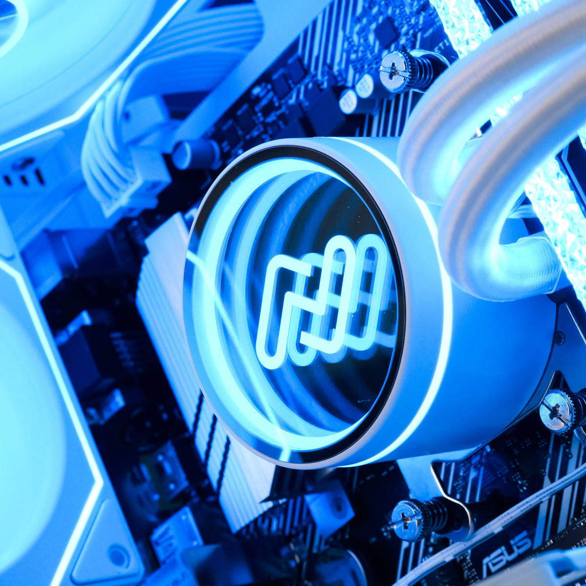 CLOUD PRO: RYZEN 5 5600 | RX 9060 XT - 16GB