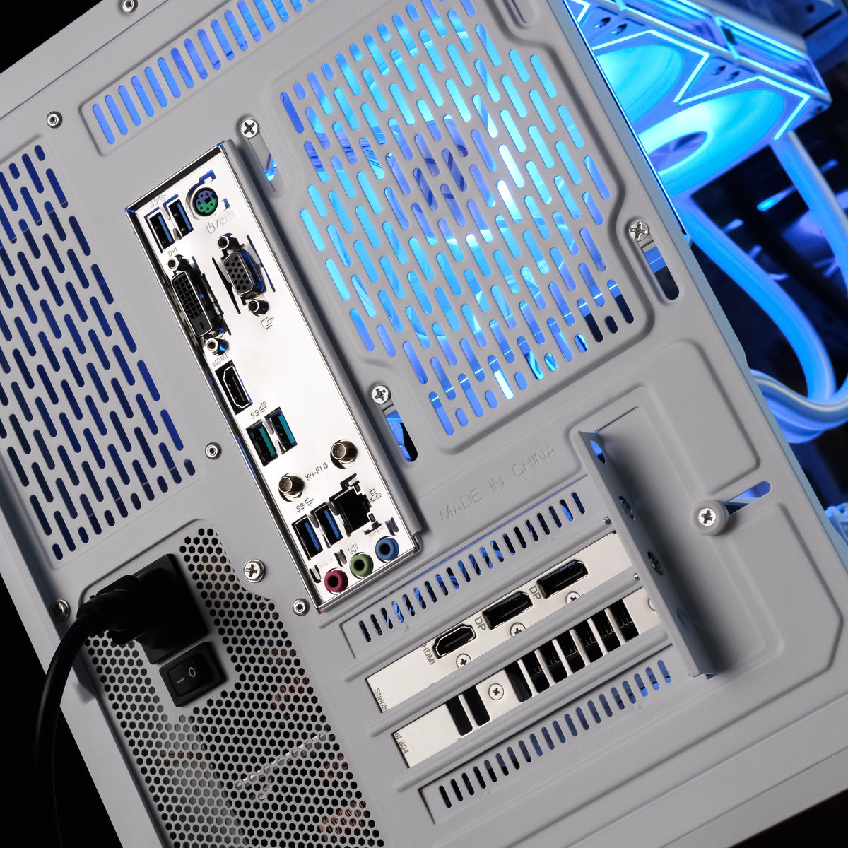 CLOUD PRO: RYZEN 5 5600 | RX 9060 XT - 16GB