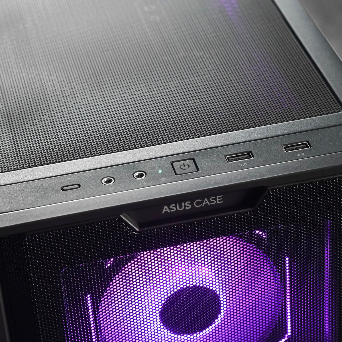NIGHTBLADE: RYZEN 7 7800X3D | RX 9070 XT