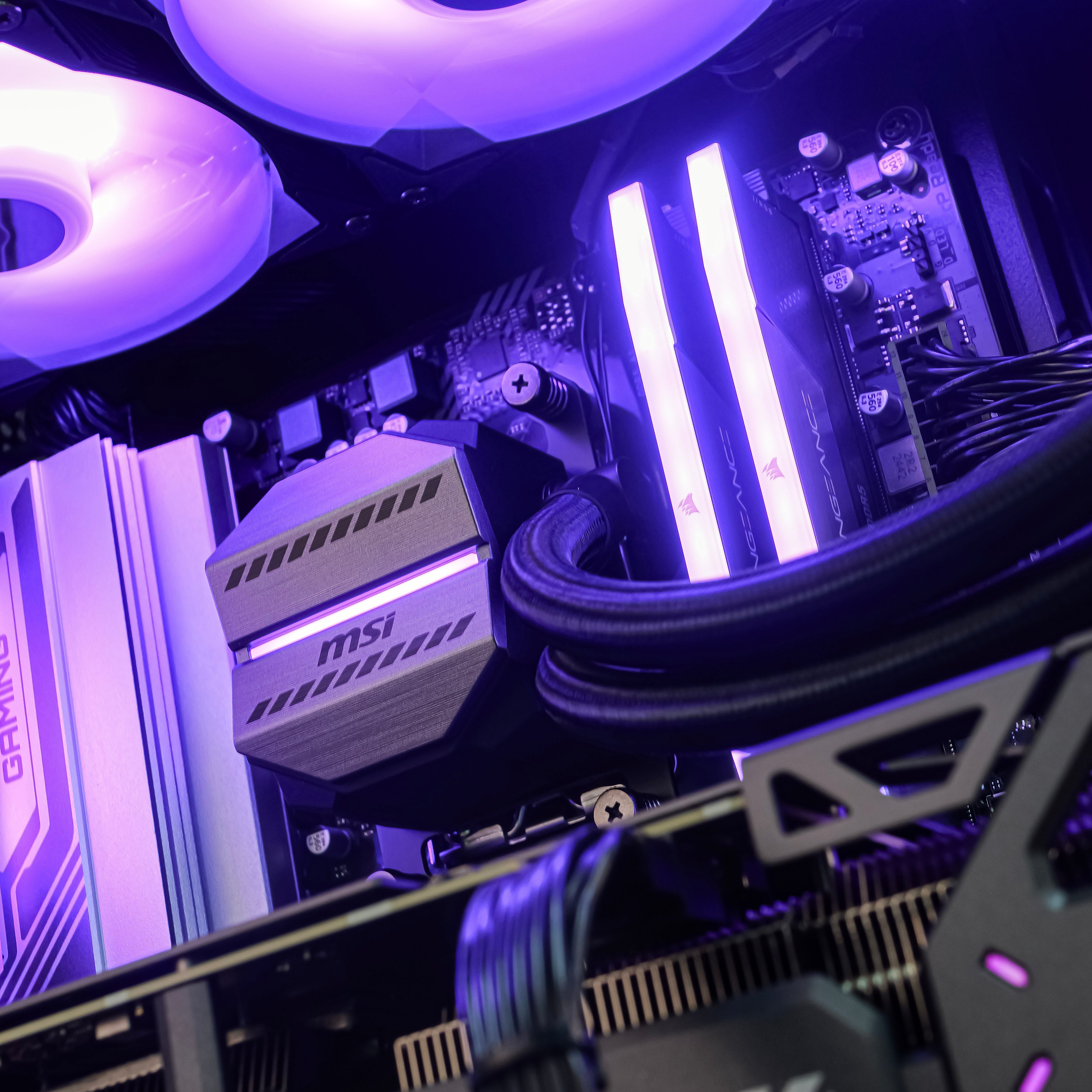 PHANTOM NOVA: RYZEN 5 7500F | RTX 5070
