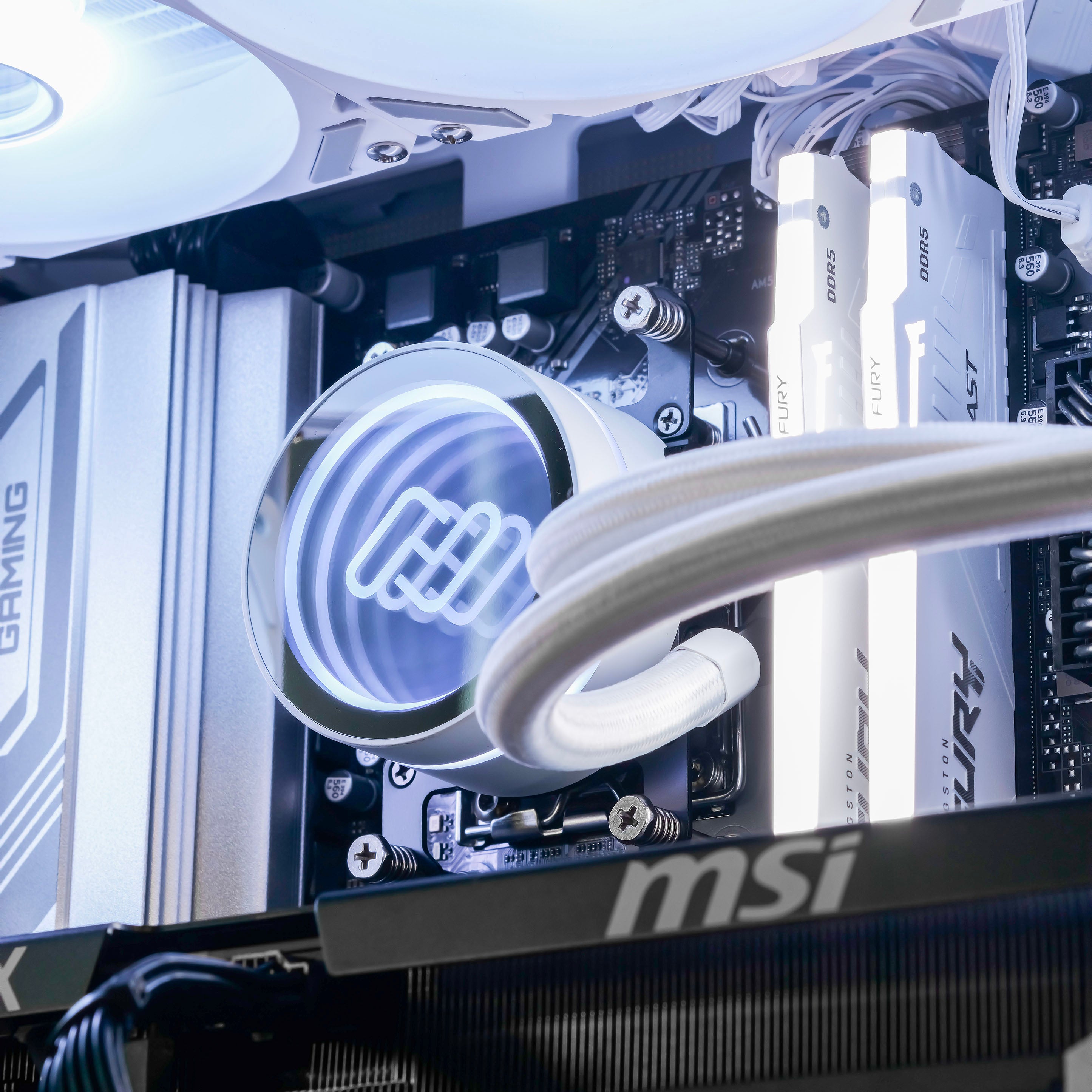 PHANTOM SIEGE: RYZEN 5 7500F | RTX 5070 Ti