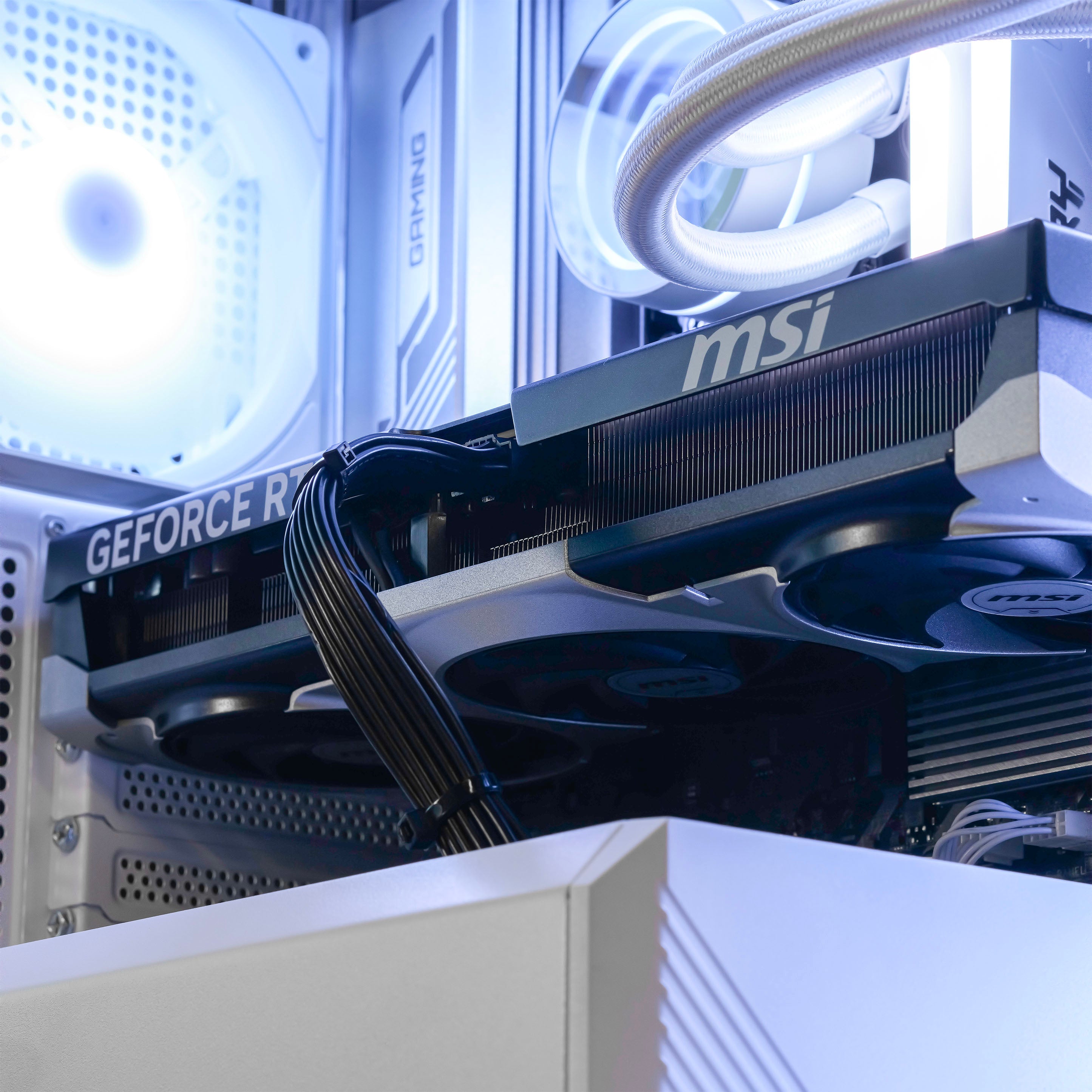 PHANTOM SIEGE: RYZEN 5 7500F | RTX 5070 Ti