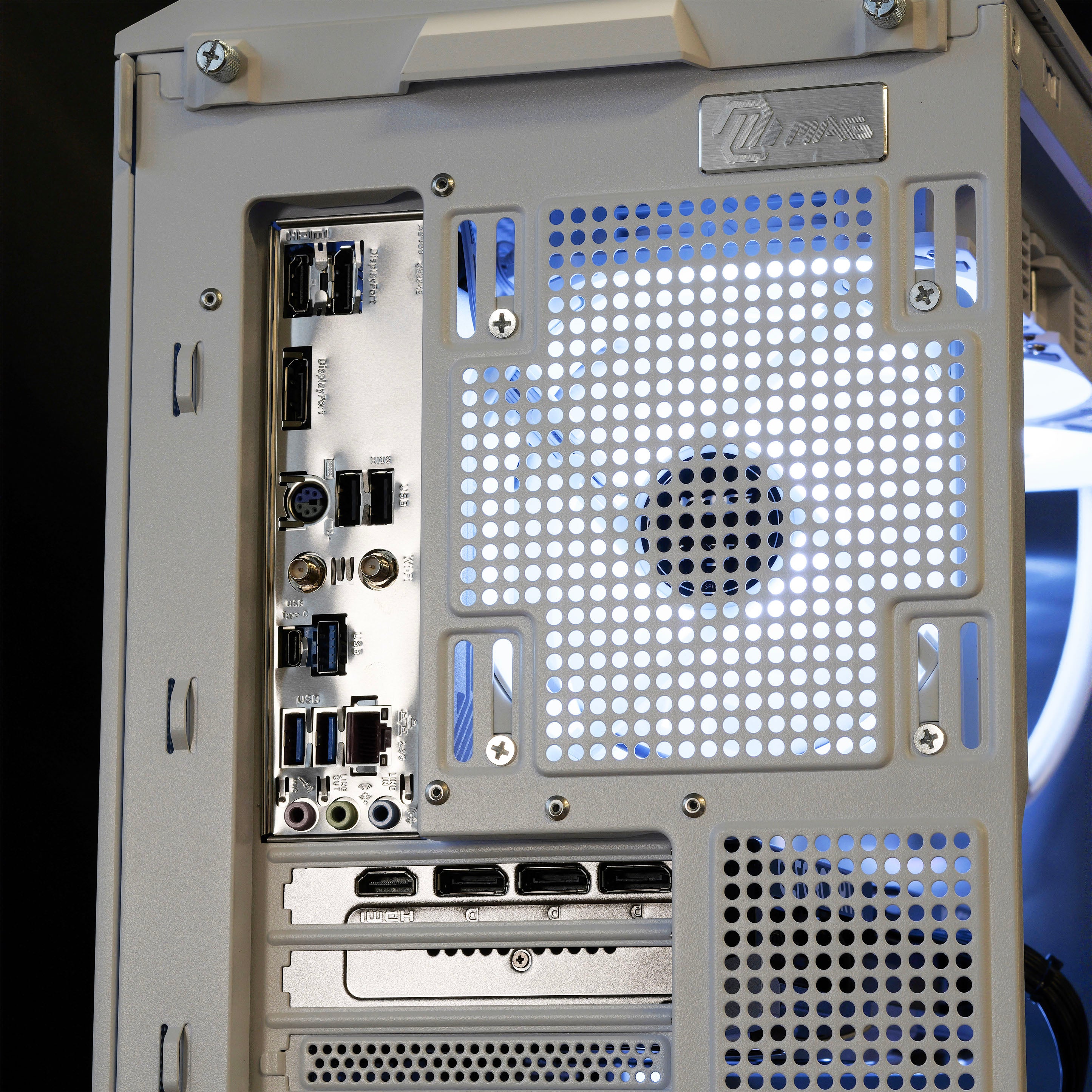 PHANTOM SIEGE: RYZEN 5 7500F | RTX 5070 Ti