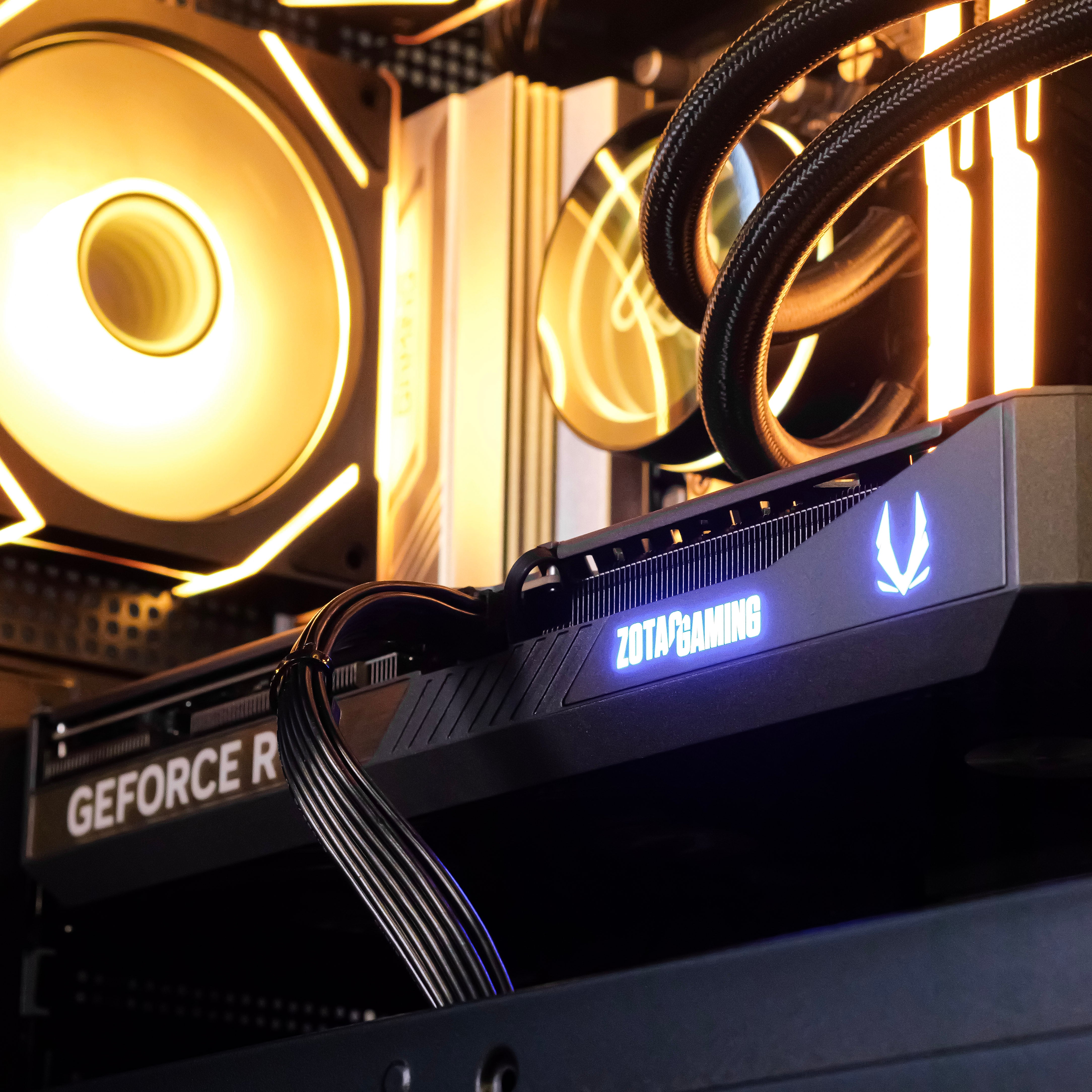 DAWNFORGE: RYZEN 7 7700 | RTX 5070