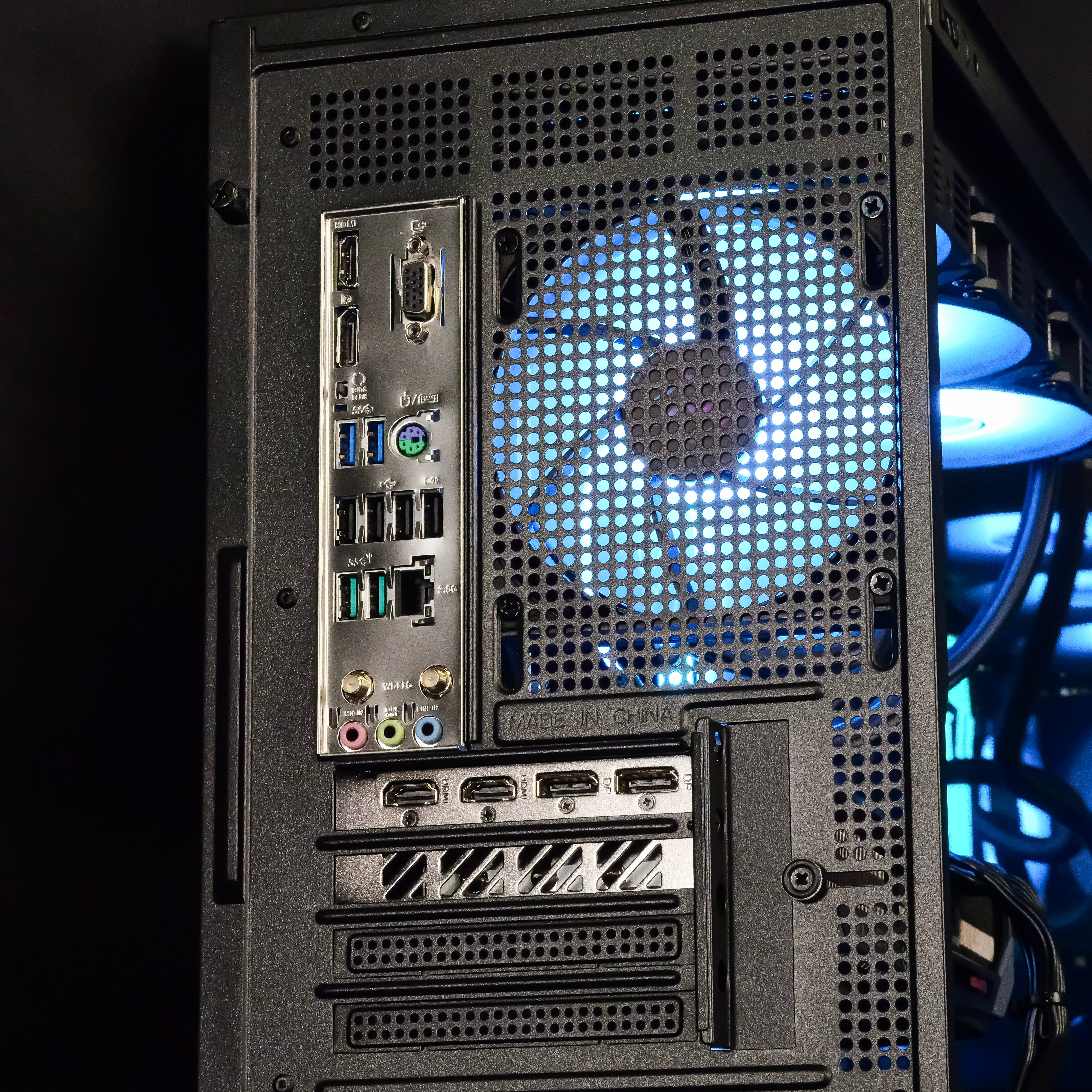 WYVERN LVL 8 RADEON MAX: RYZEN 7 7800X3D | RX 9070 XT