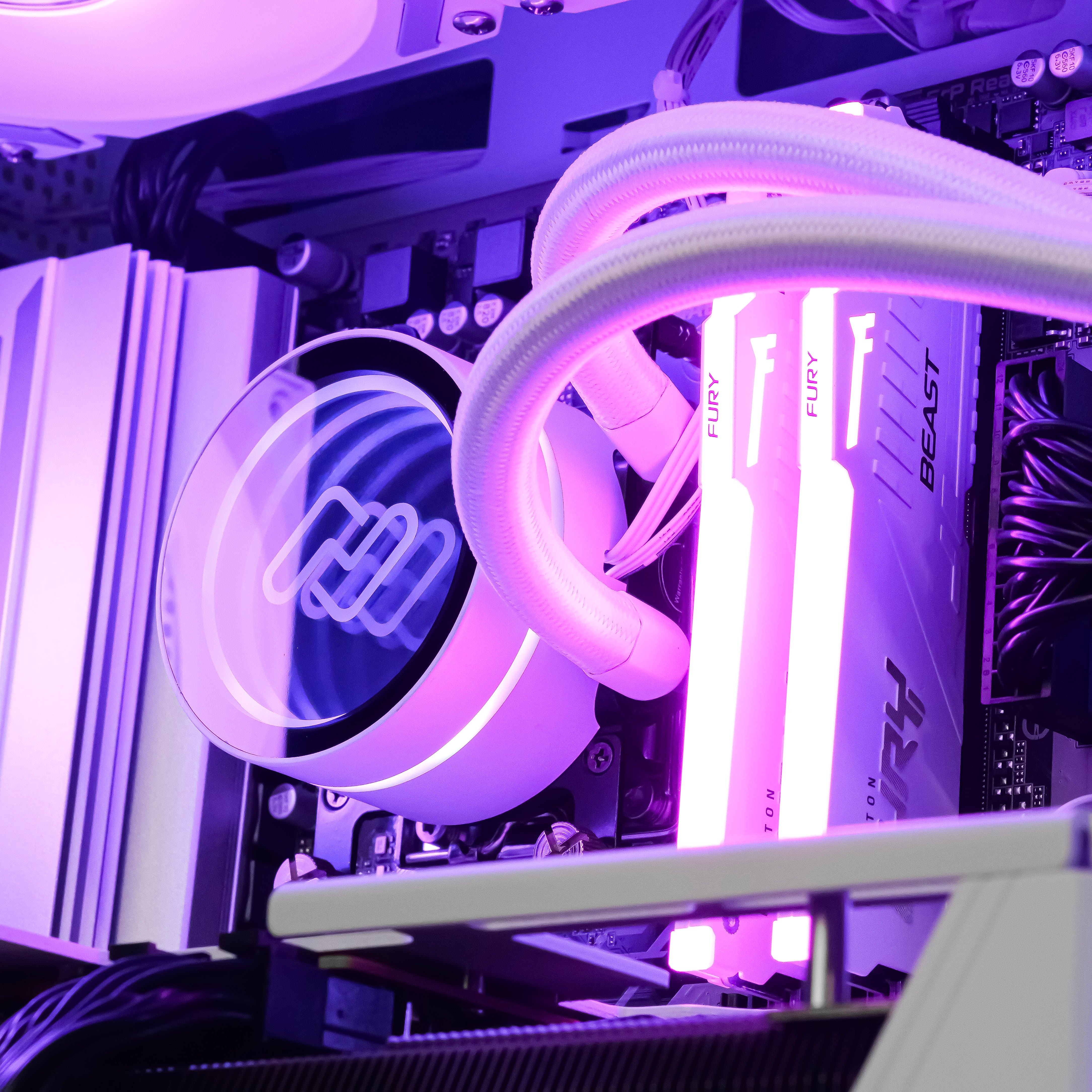EMPRESS: RYZEN 7 7700 | RX 9070 XT