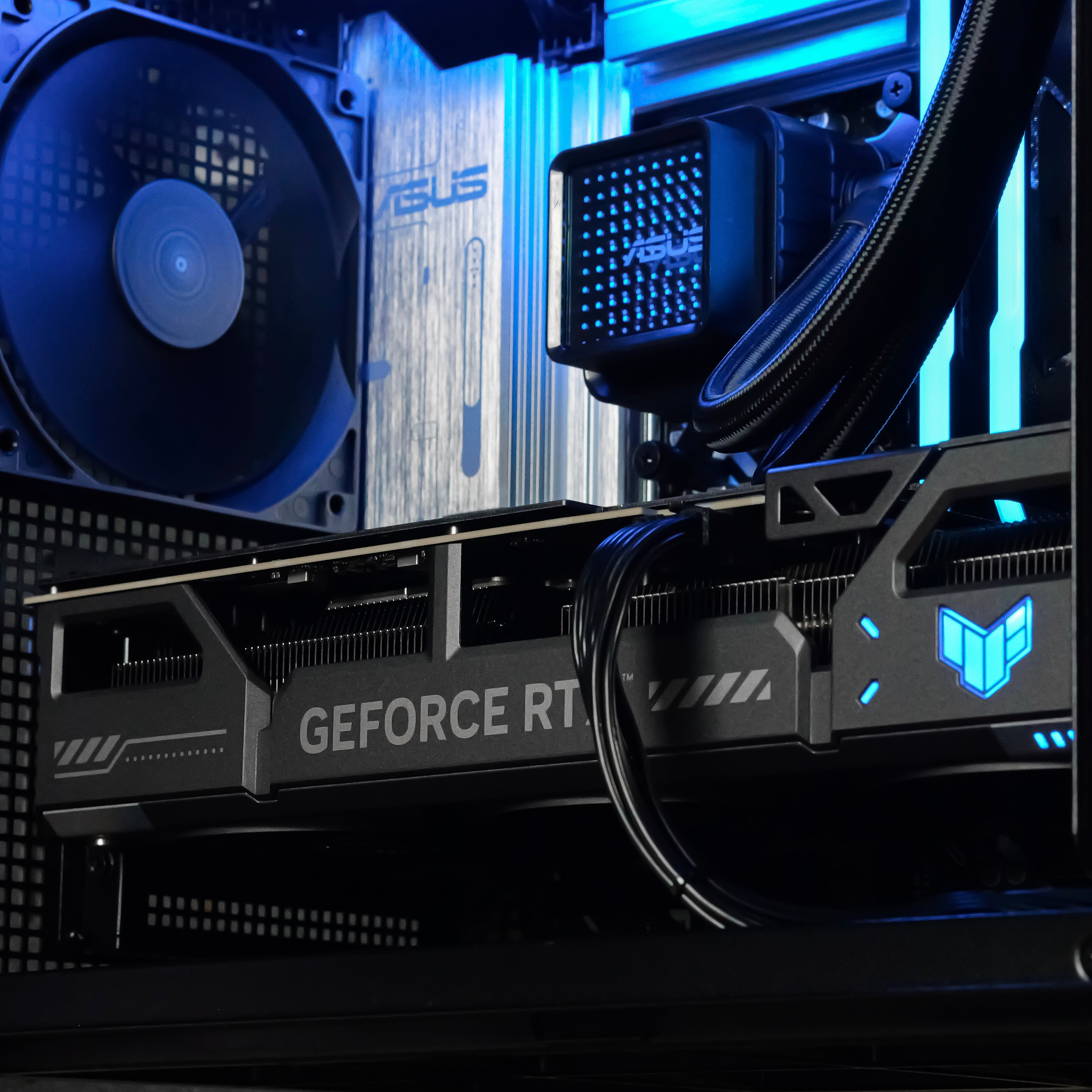 PHOENIX ELITE: ULTRA 7 265KF | RTX 5070