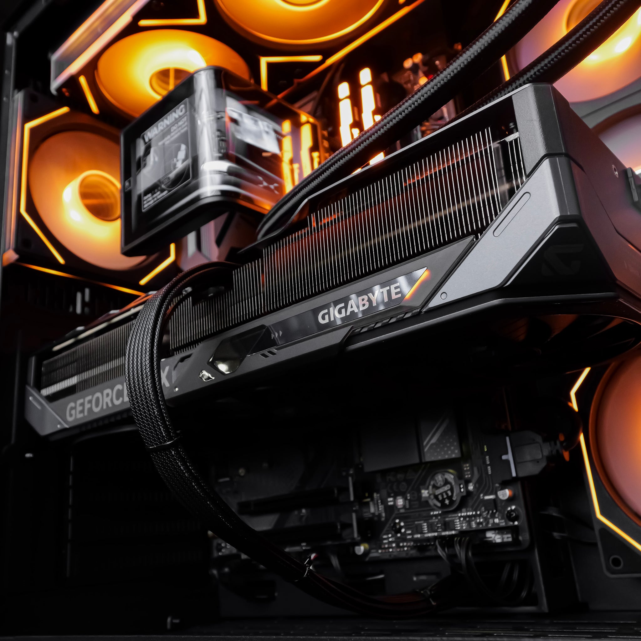 PHANTOM SURGE MAX: RYZEN 9 9950X3D | RTX 5080