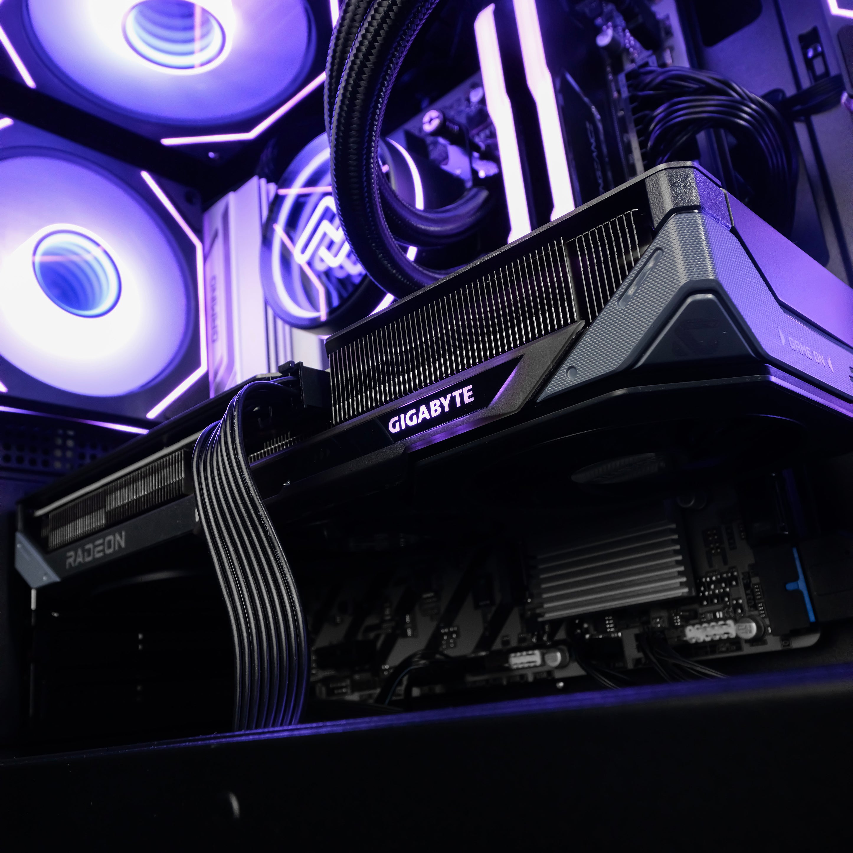 IMPERIAL ELITE: RYZEN 5 7500F | RX 9060 XT