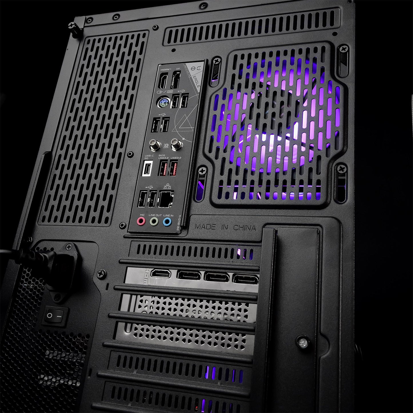 SHADOW 35X: RYZEN 7 7800X3D | RTX 5080