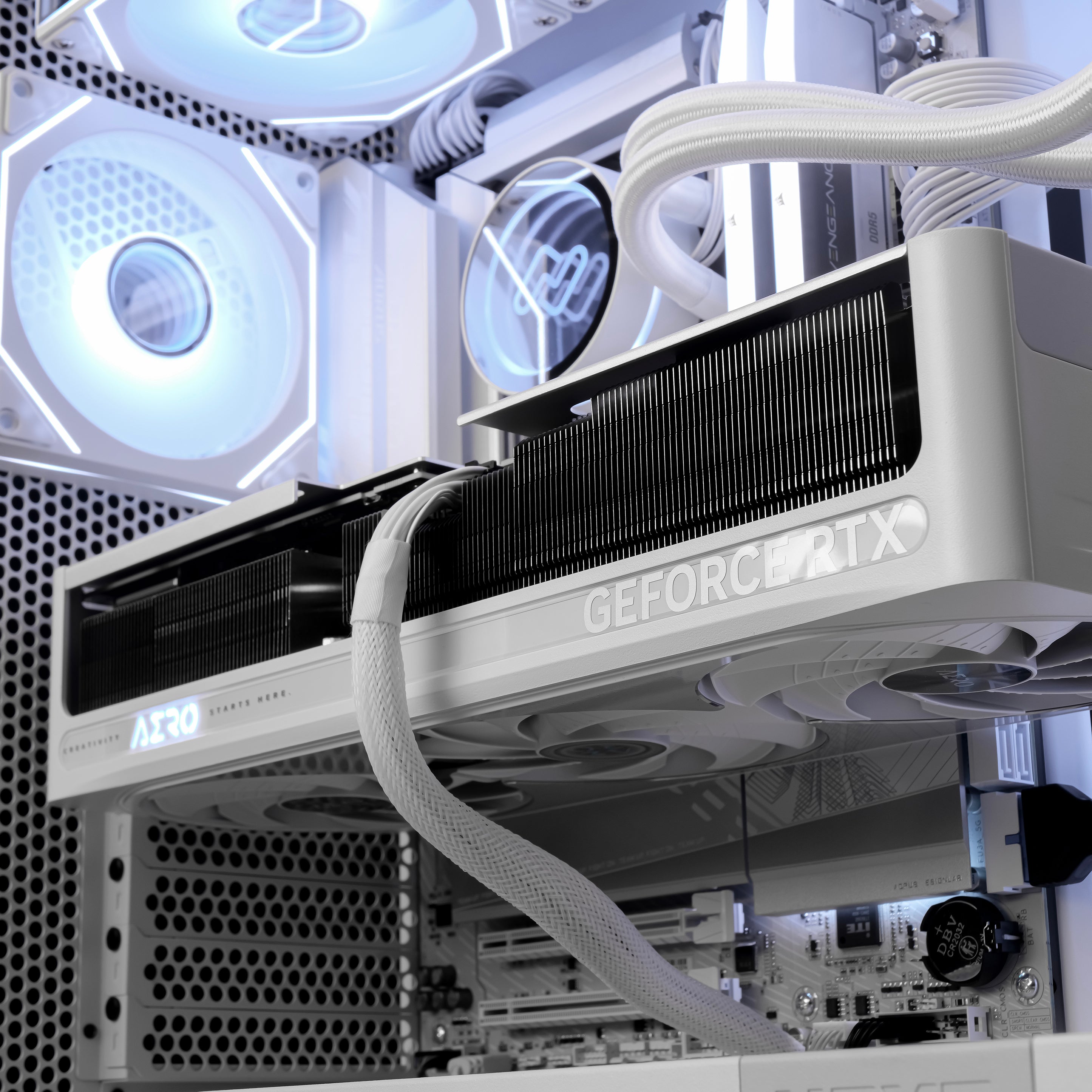 LUNA ECLIPSE: RYZEN 7 9800X3D | RTX 5070 Ti