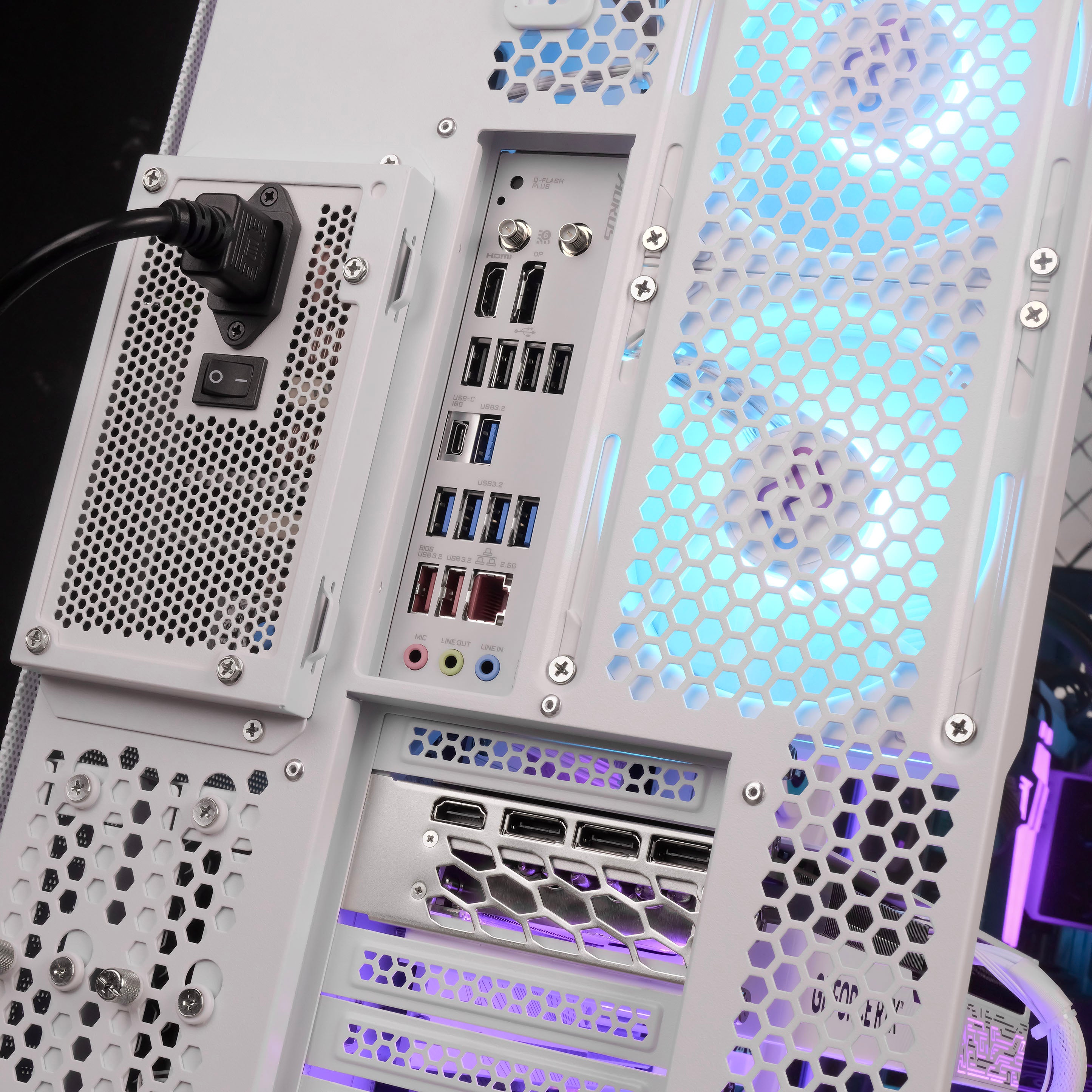 FENRIR LVL 11 PRO: RYZEN 7 7800X3D | RTX 5080