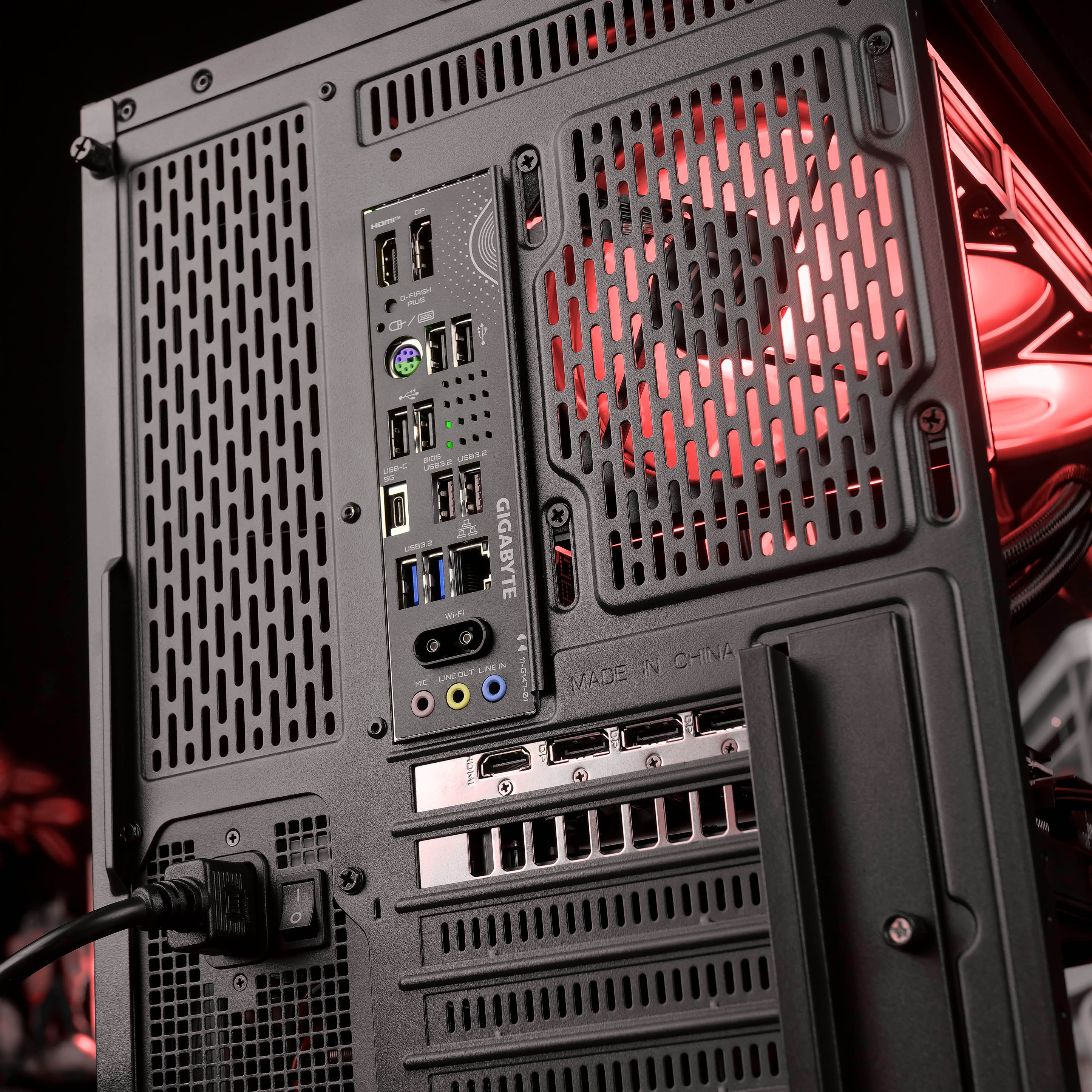 ECLIPSE UNLEASHED: RYZEN 7 7800X3D | RTX 5070 Ti