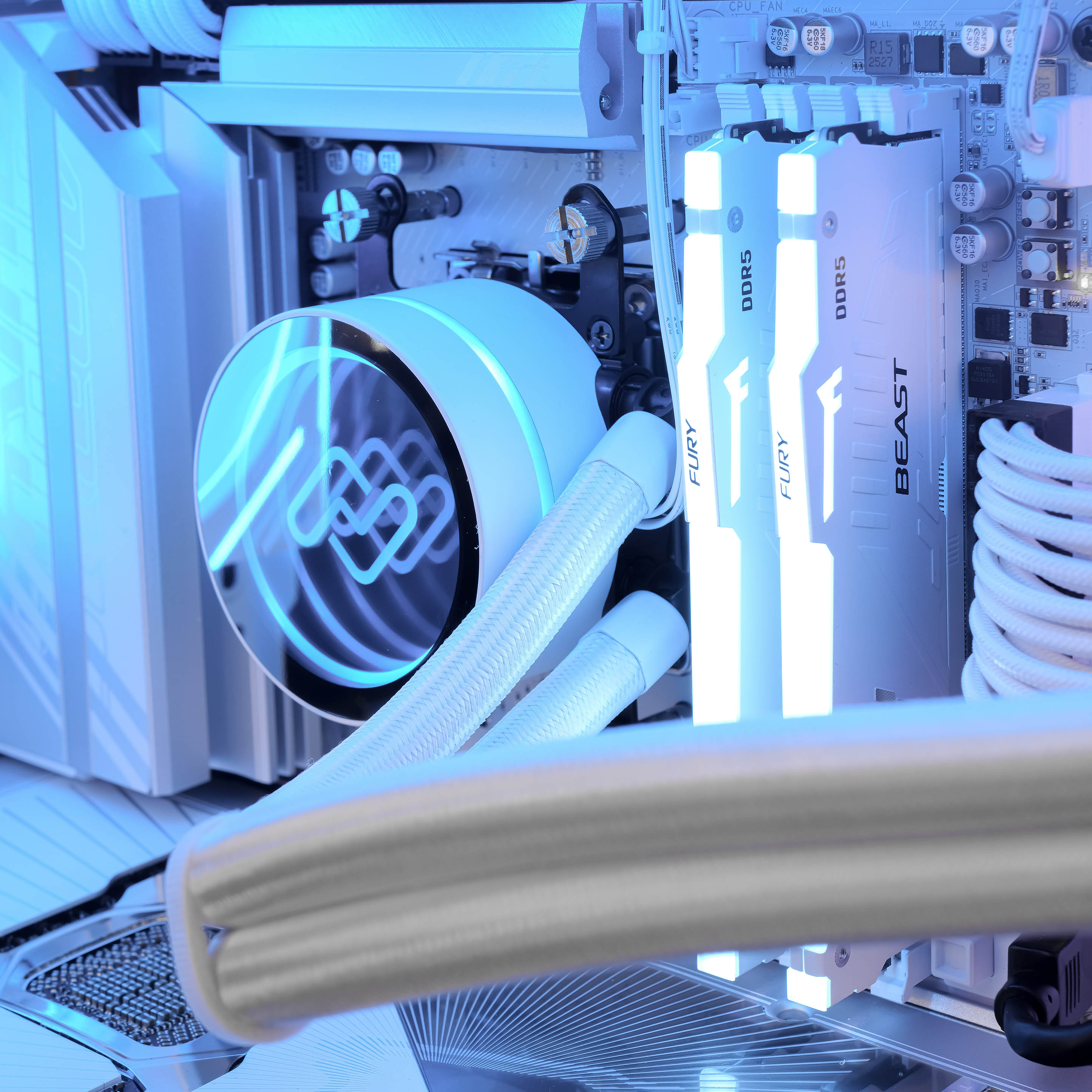 DURANDAL: RYZEN 7 9800X3D | RTX 5090