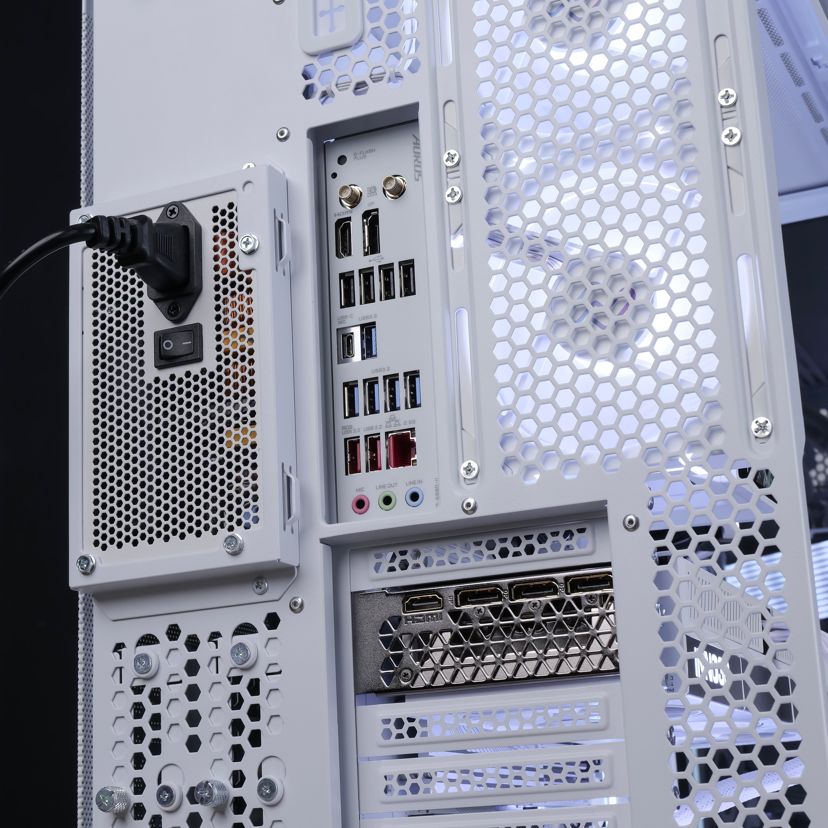 FENRIR LVL 11 PRO: RYZEN 7 7800X3D | RTX 5080