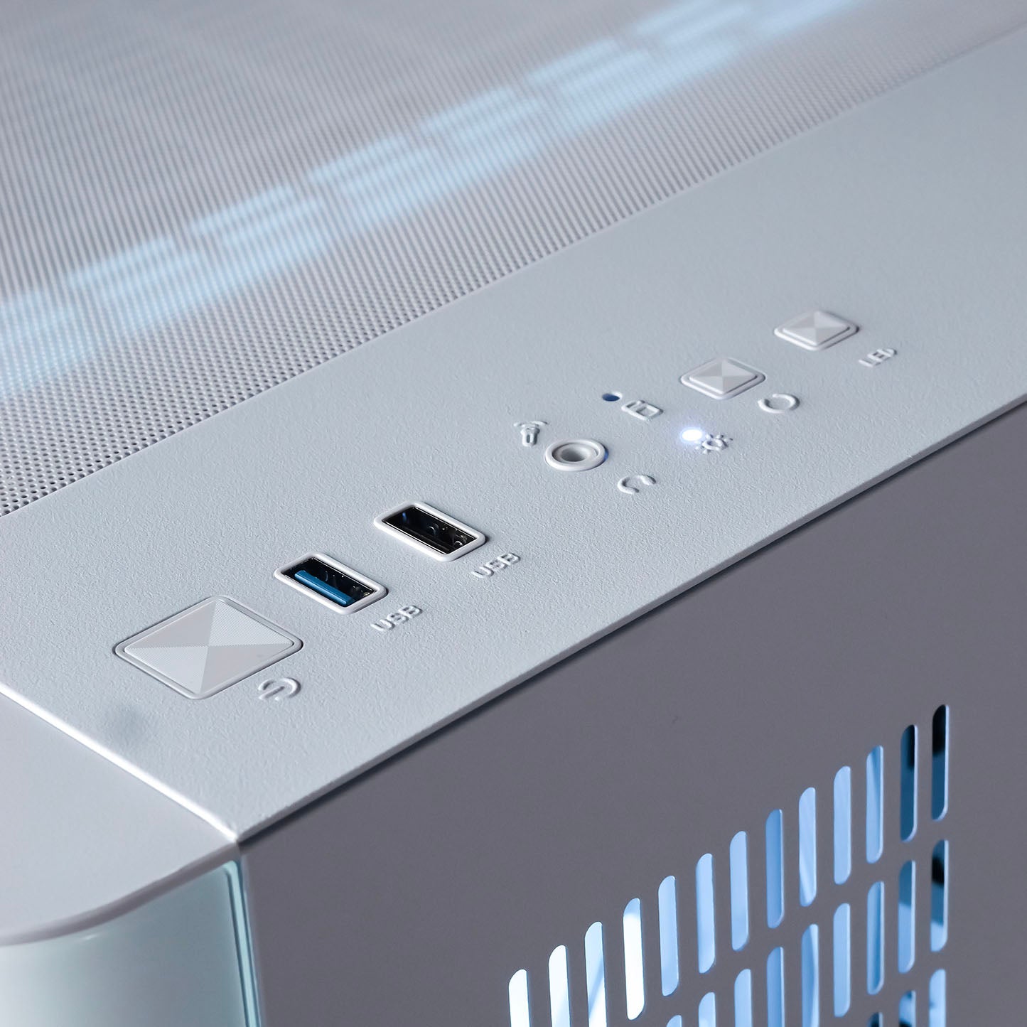 ORION PRO: RYZEN 7 7800X3D | RTX 5080