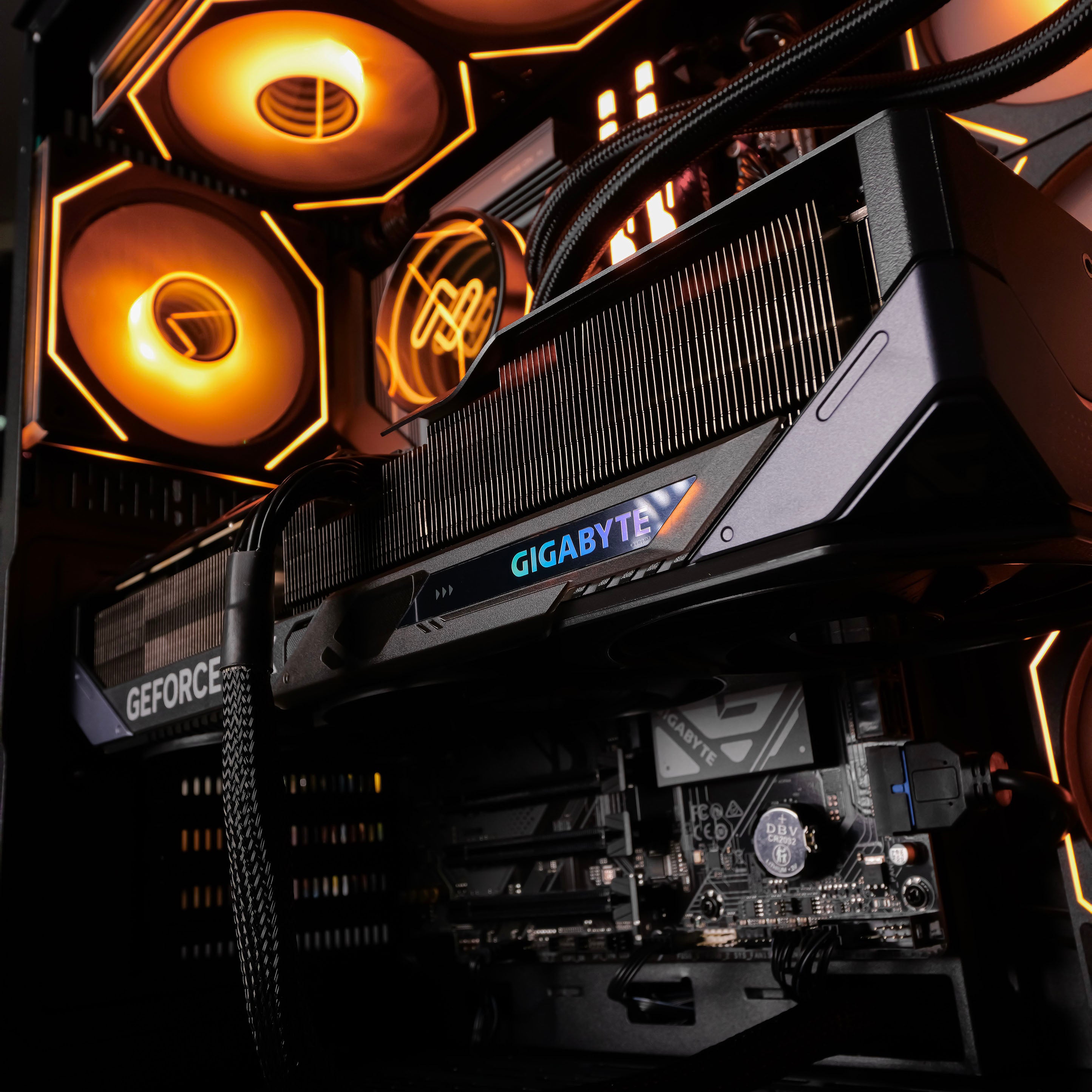 NIGHTFALL: RYZEN 7 7800X3D | RTX 5080